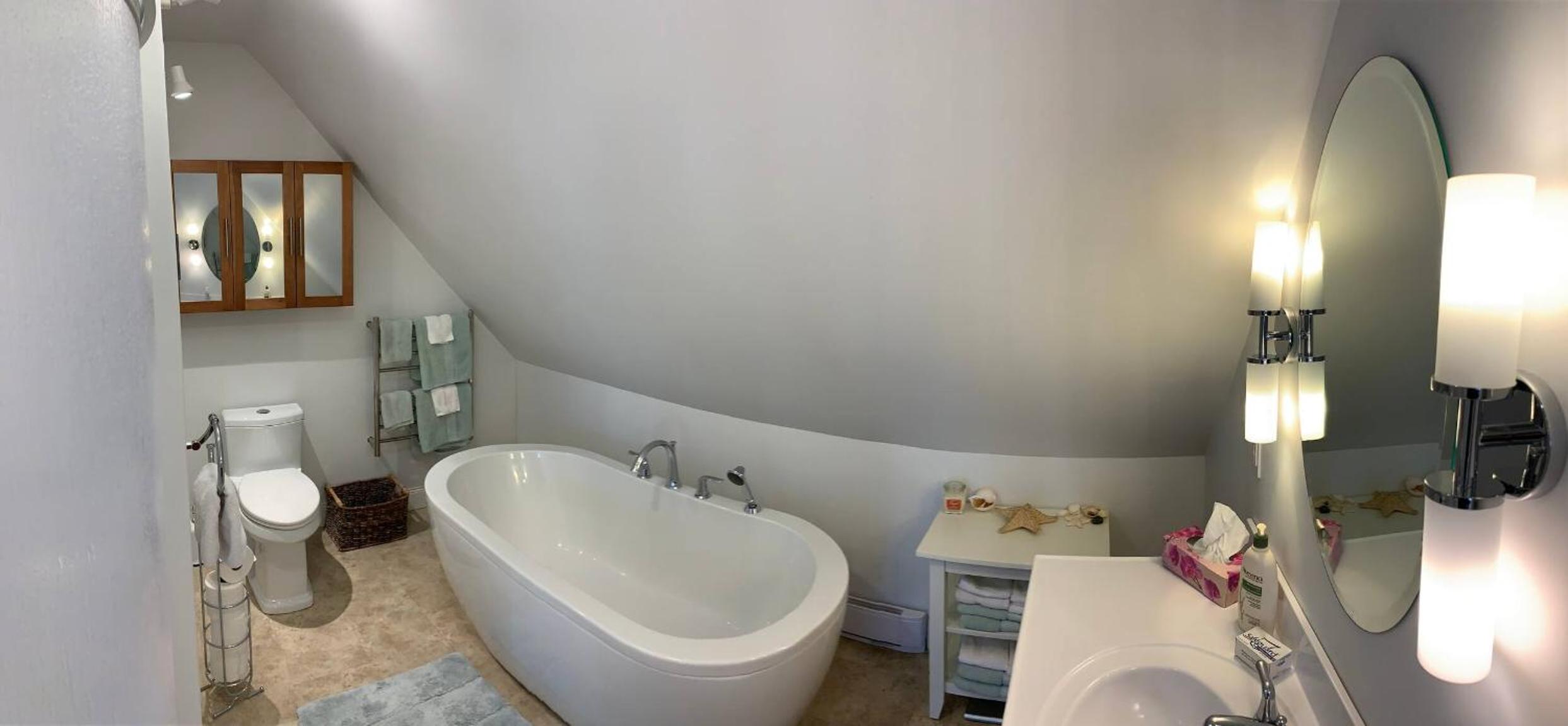 The Carriage House - Tranquility With A View