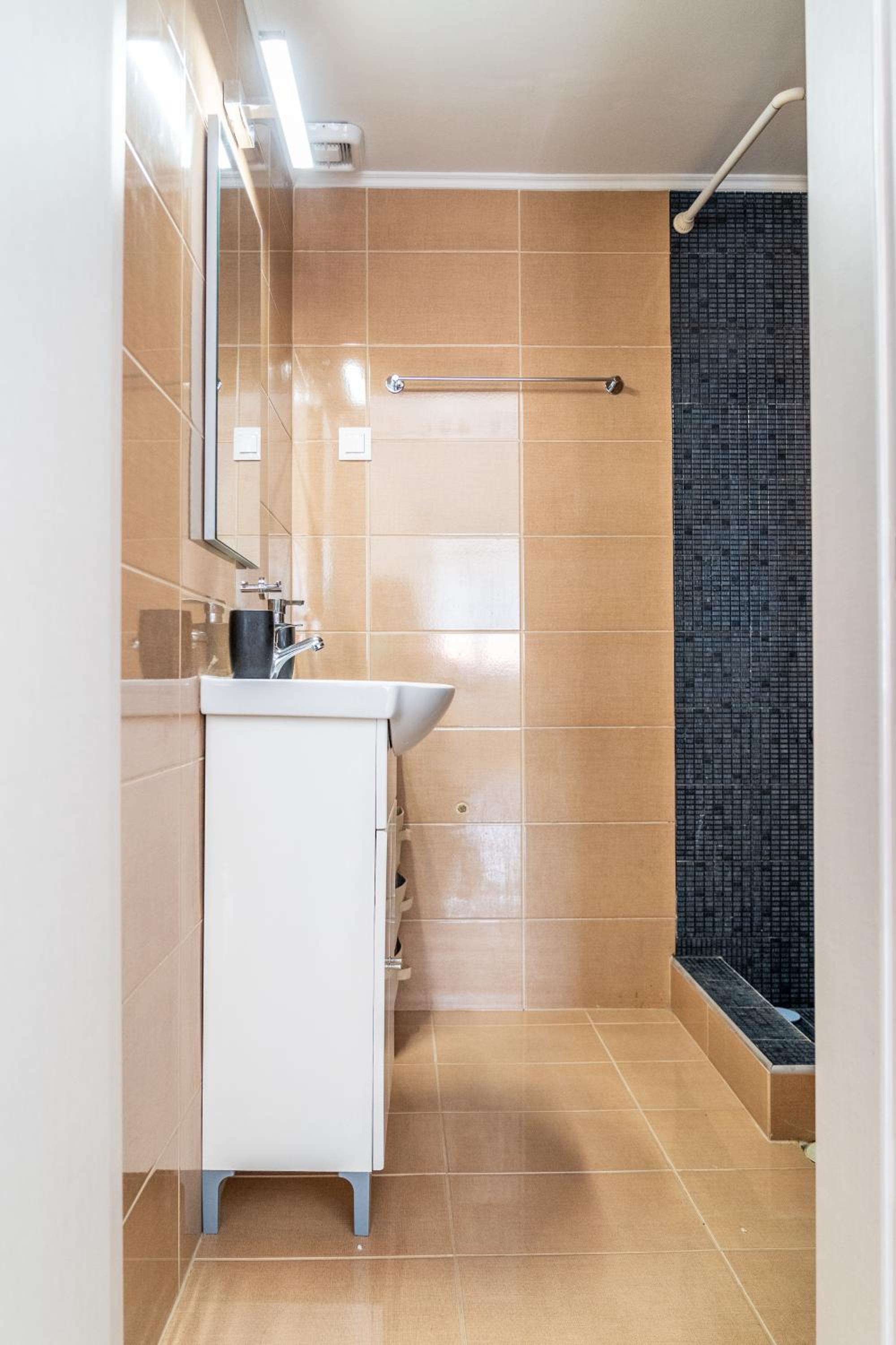 Cozy one bedroom house photo 5