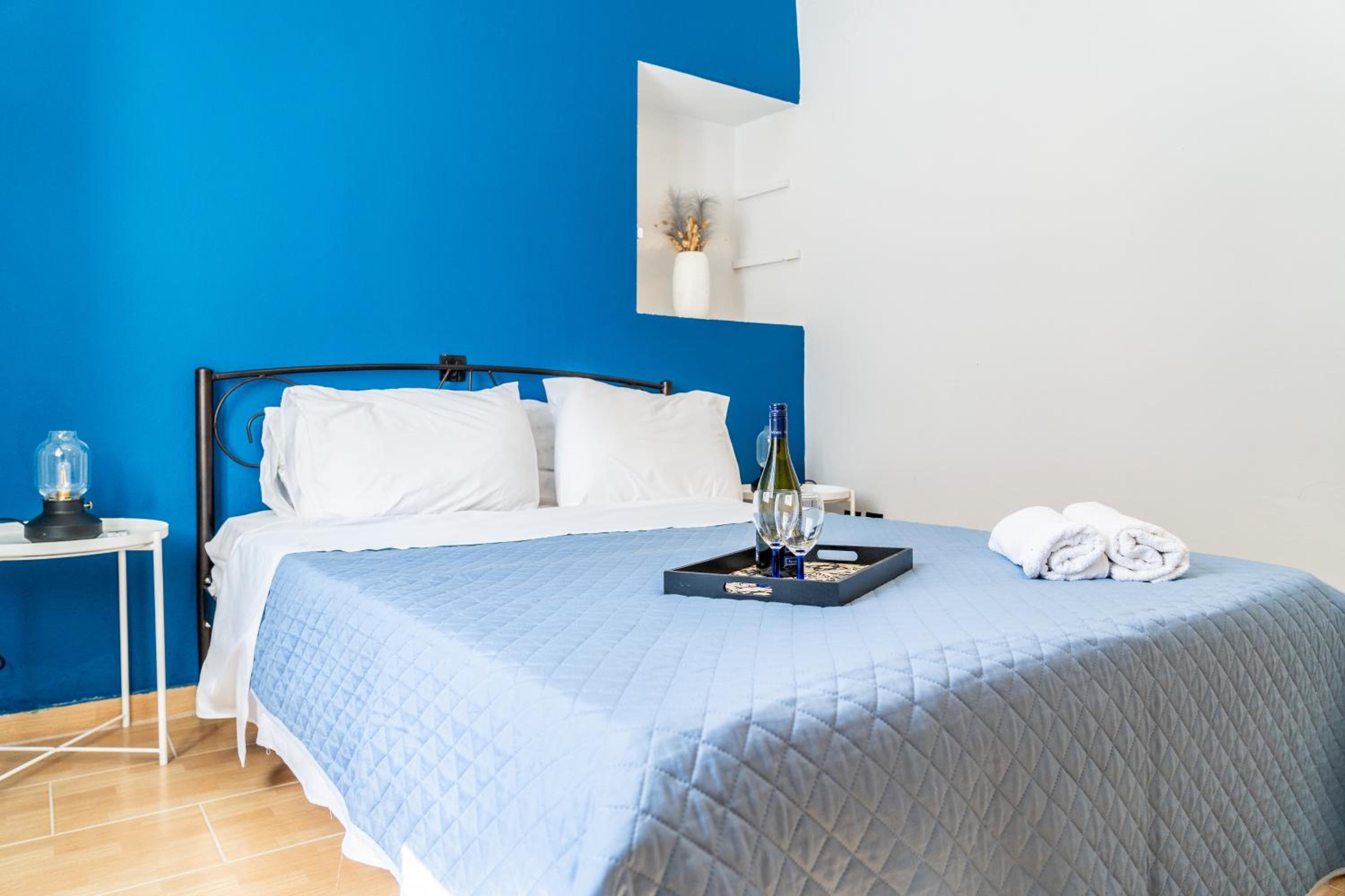 Cozy one bedroom house photo 4