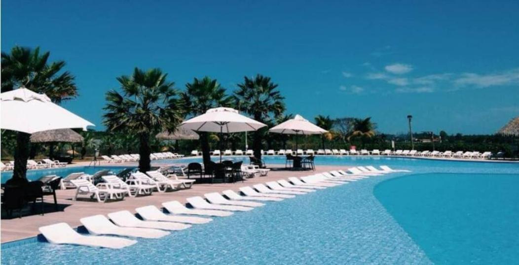Catu Lake Spa e Resort! Apto com lazer completo!