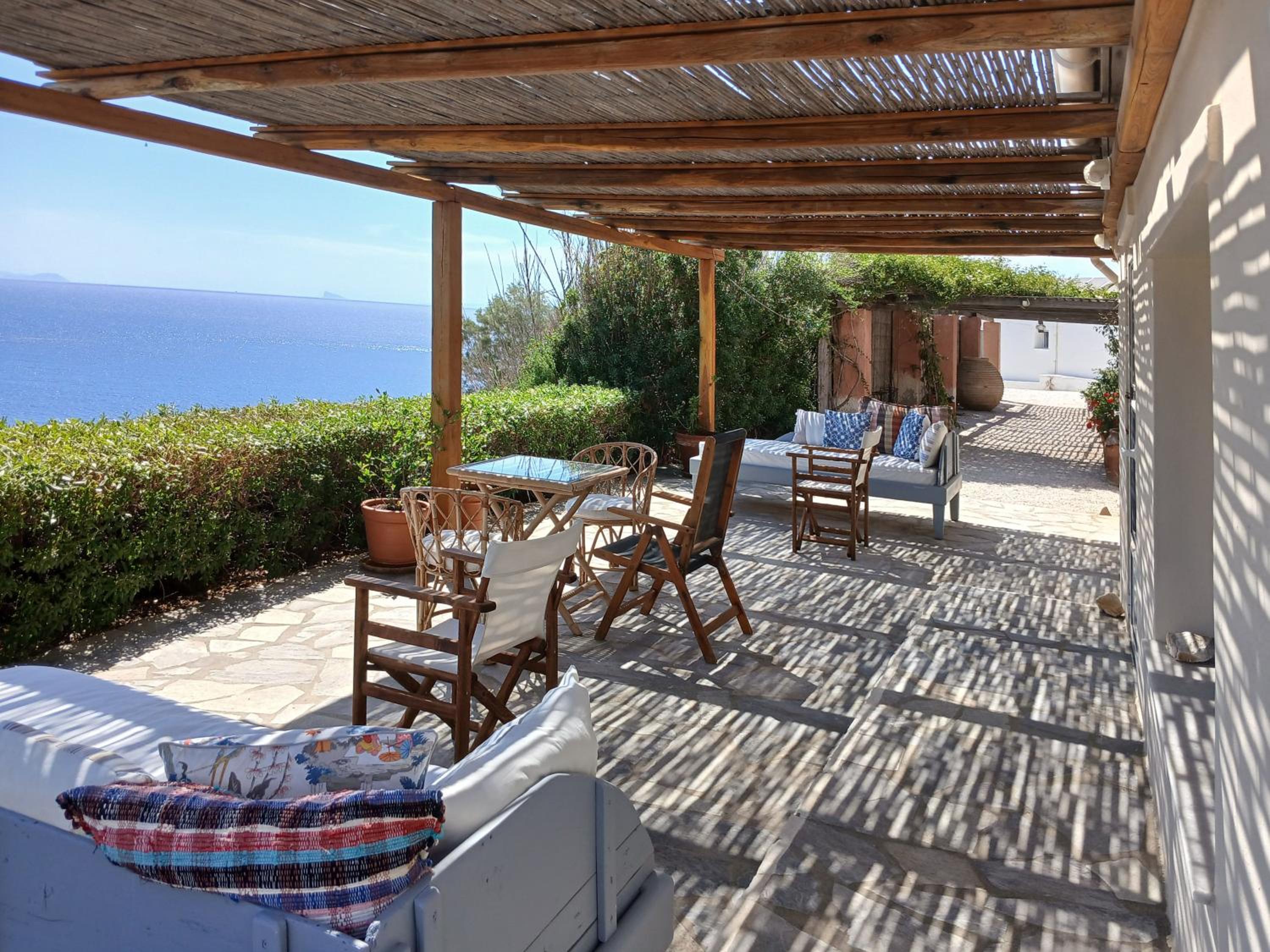Fully Catered Vila in Cycladic in Posidonia, Greece