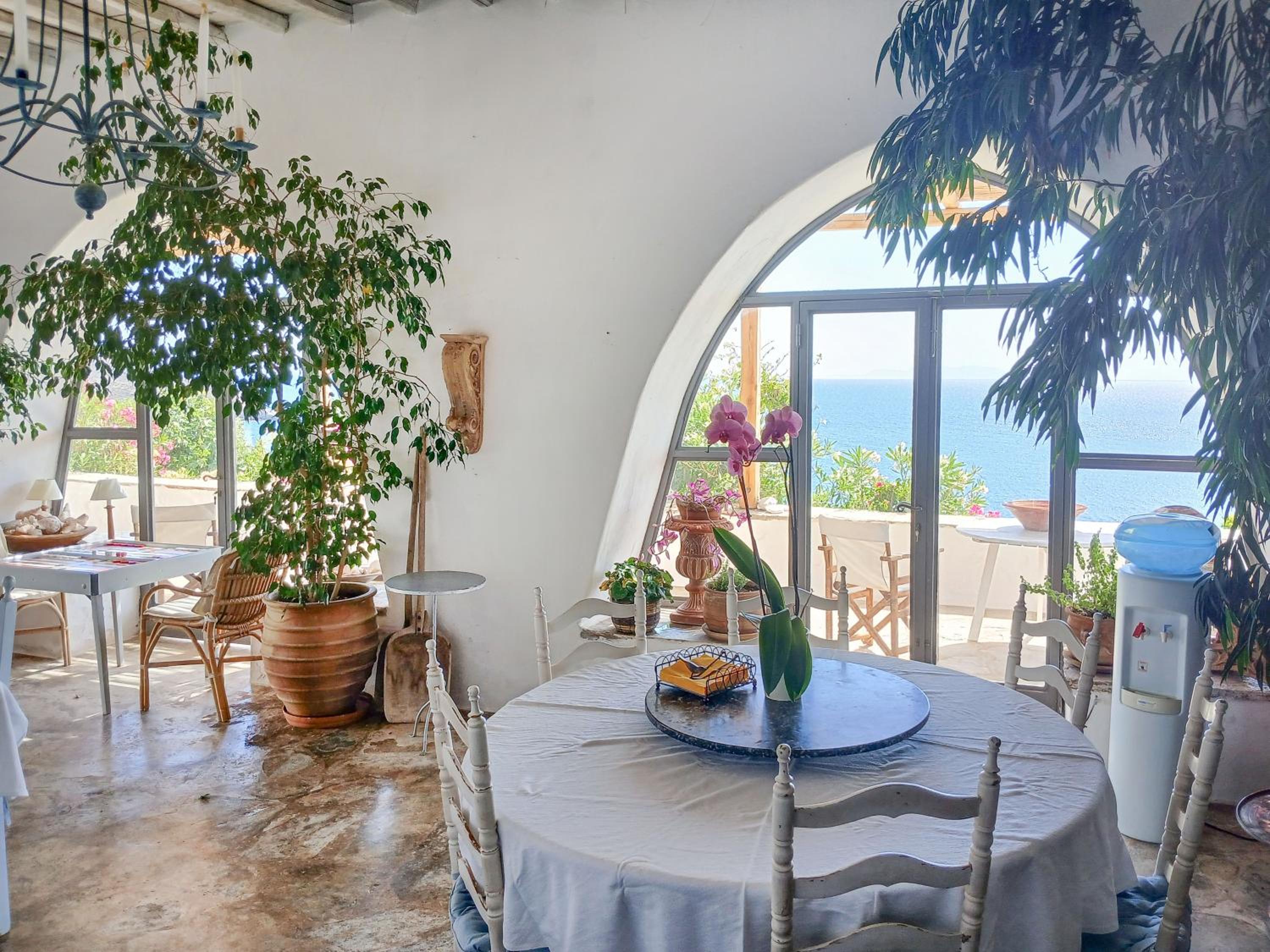 Fully Catered Vila in Cycladic in Posidonia, Greece