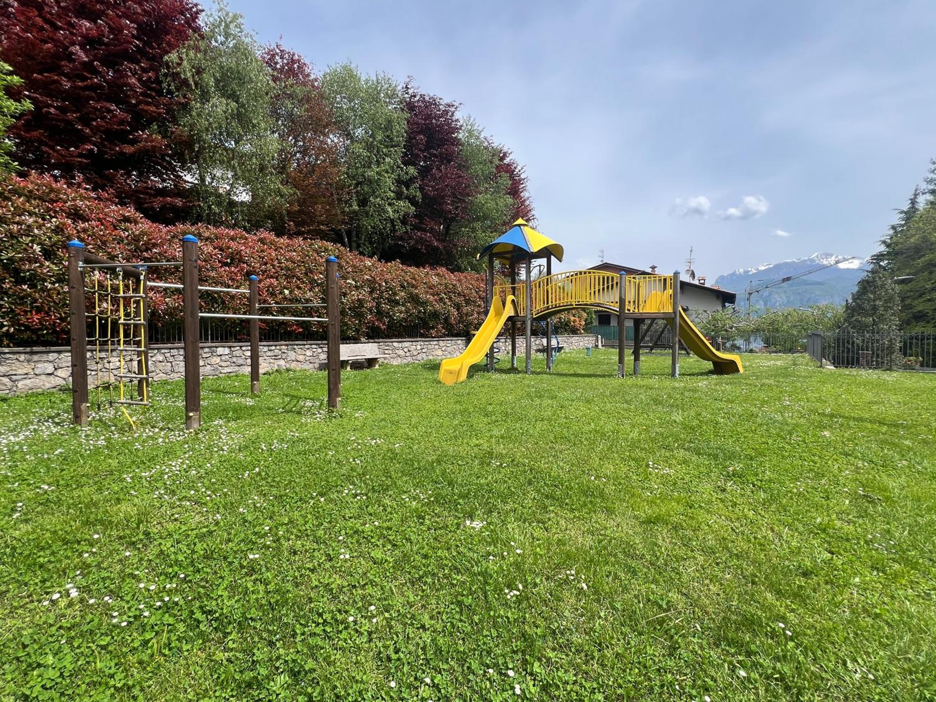 L’Acero Rosso - Giardino privato e Box auto