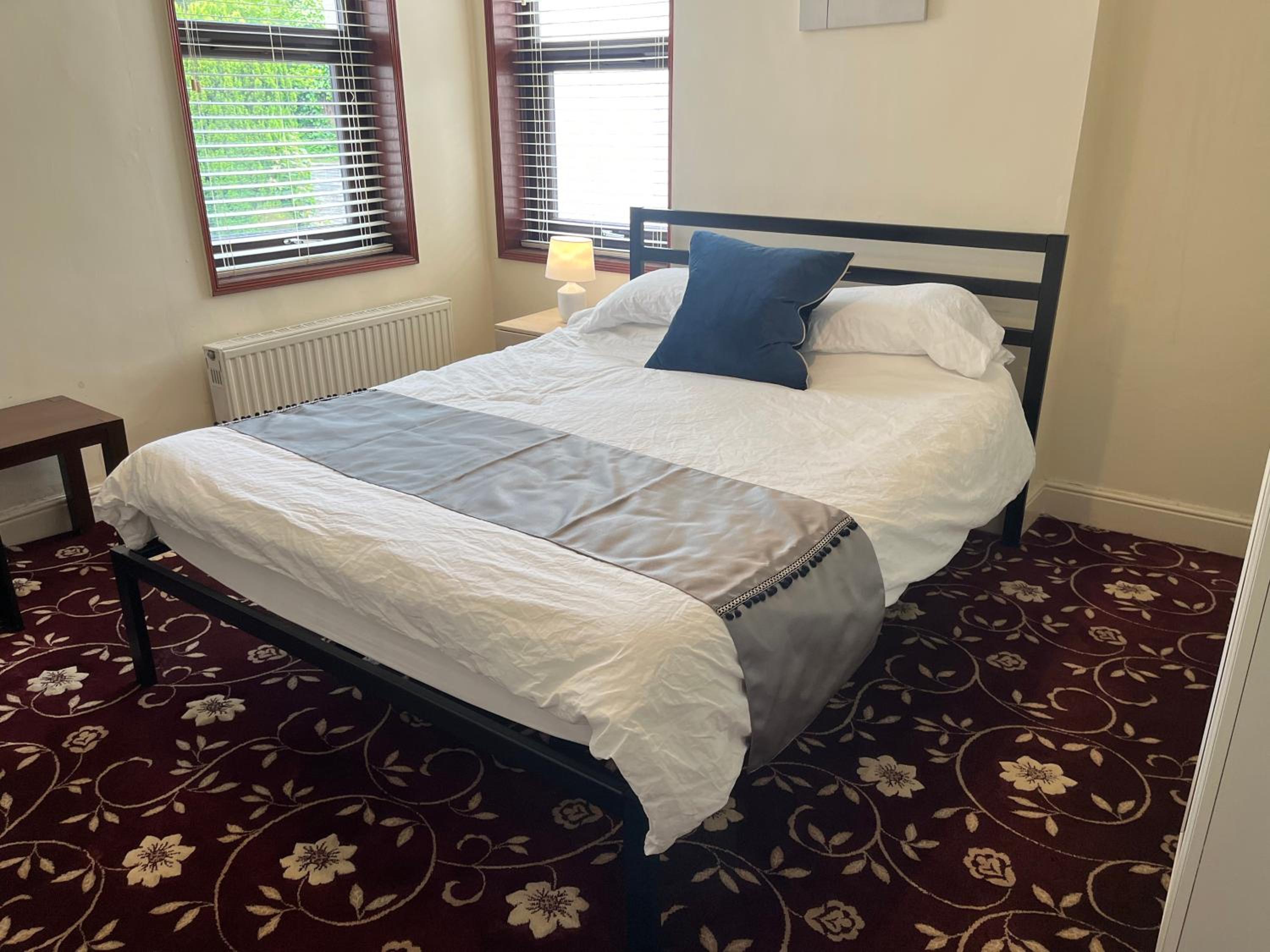 Wolverhampton Vacations - Amazing Entire Home in Wolverhampton - Property Image 22