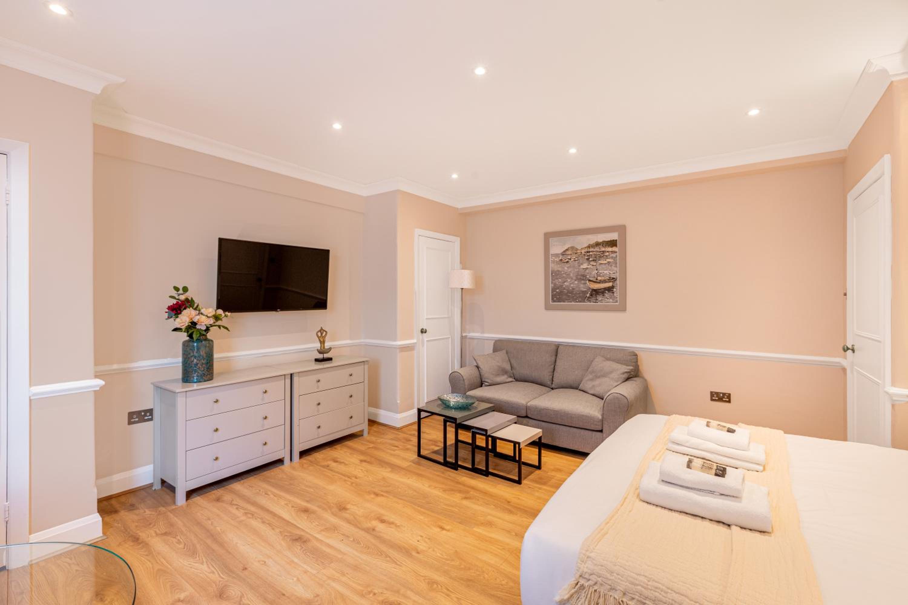 Charming Studio in Prestigious Chelsea