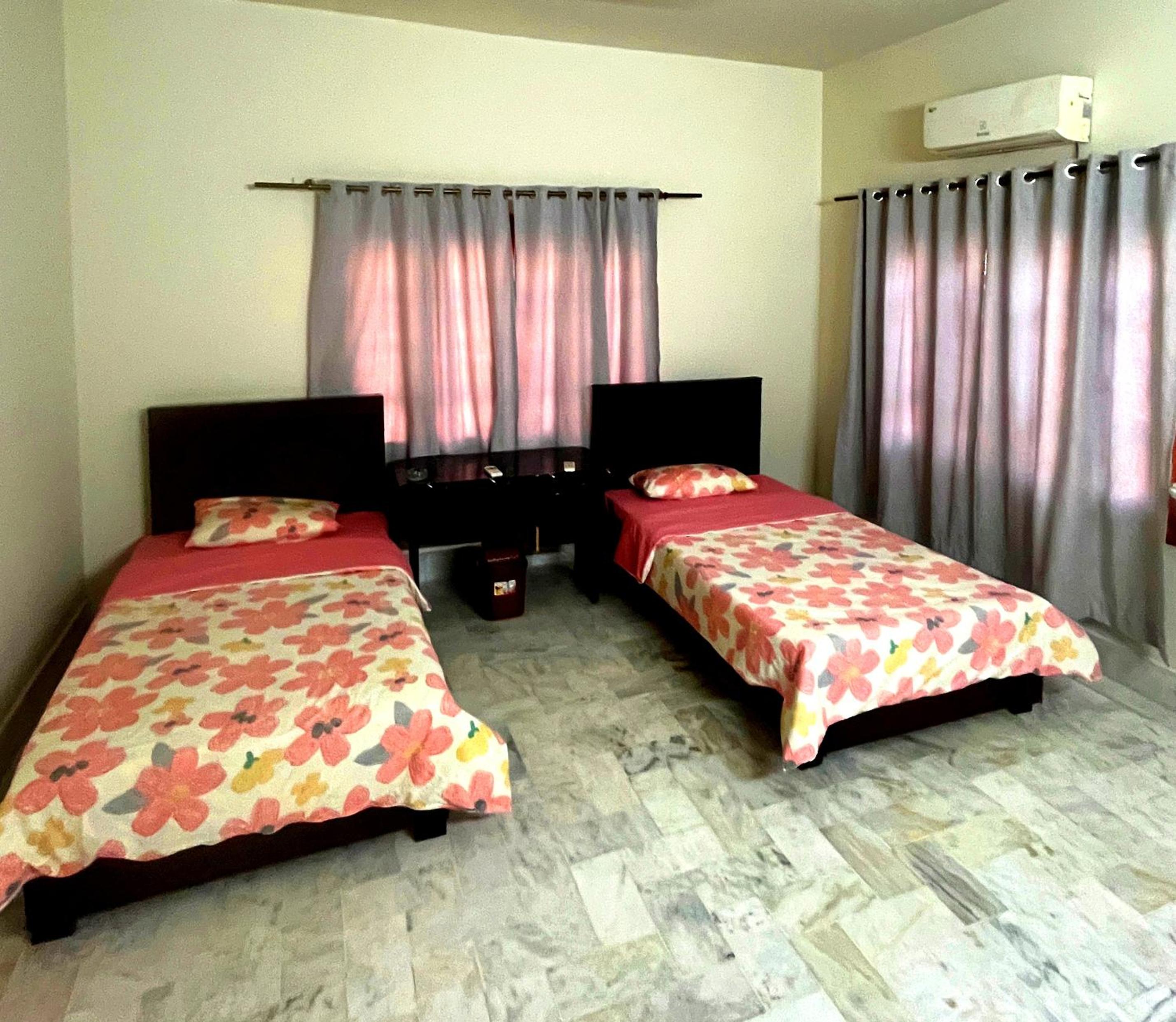 Mango backpackers hotel