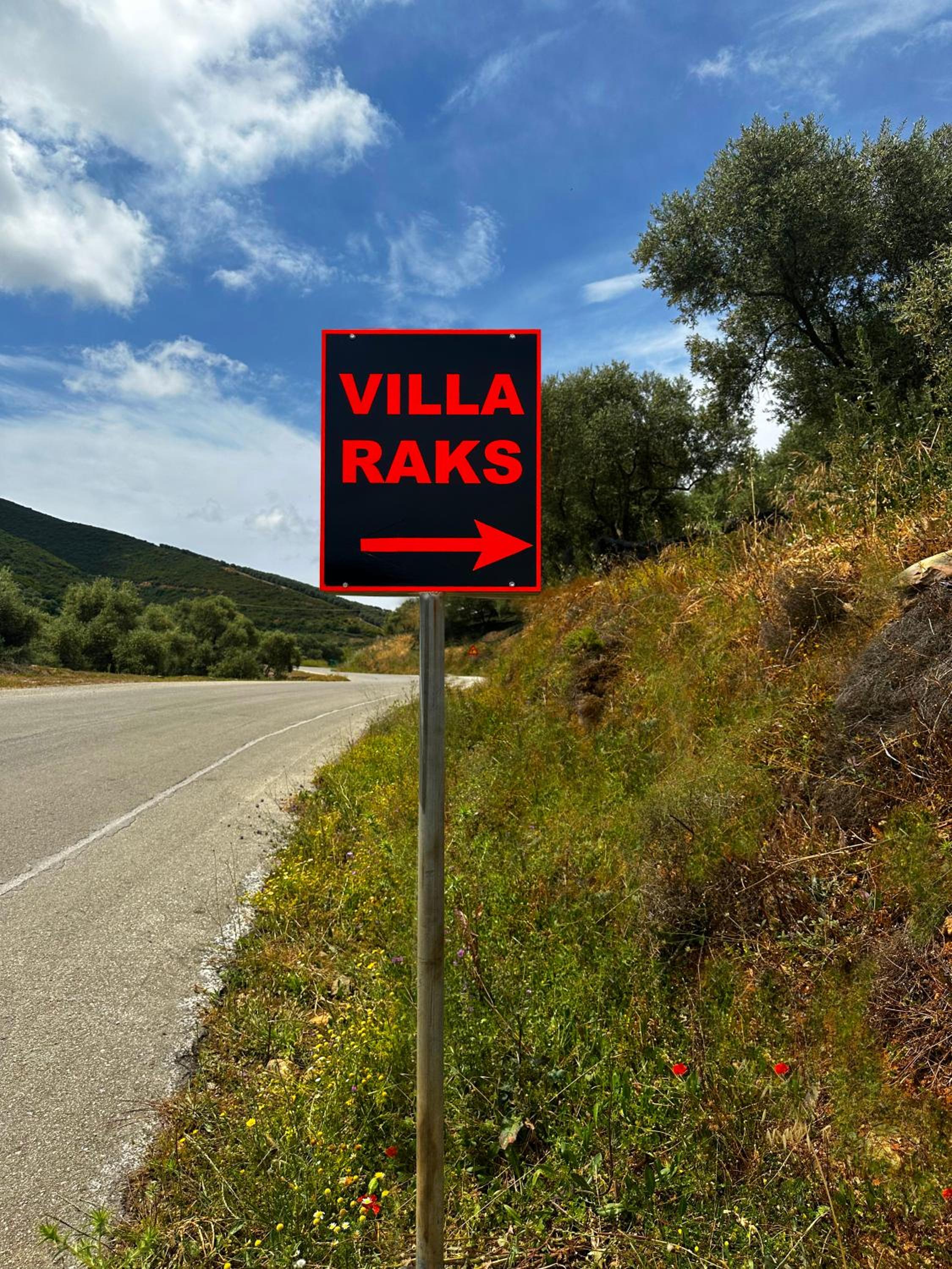 Villa Raks