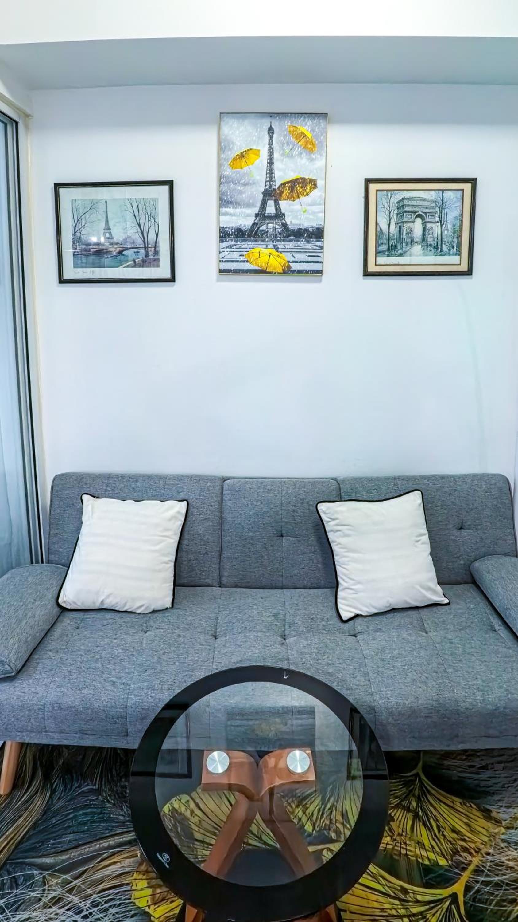 Stunning 1-Bed Apartment in Paranaque view 5