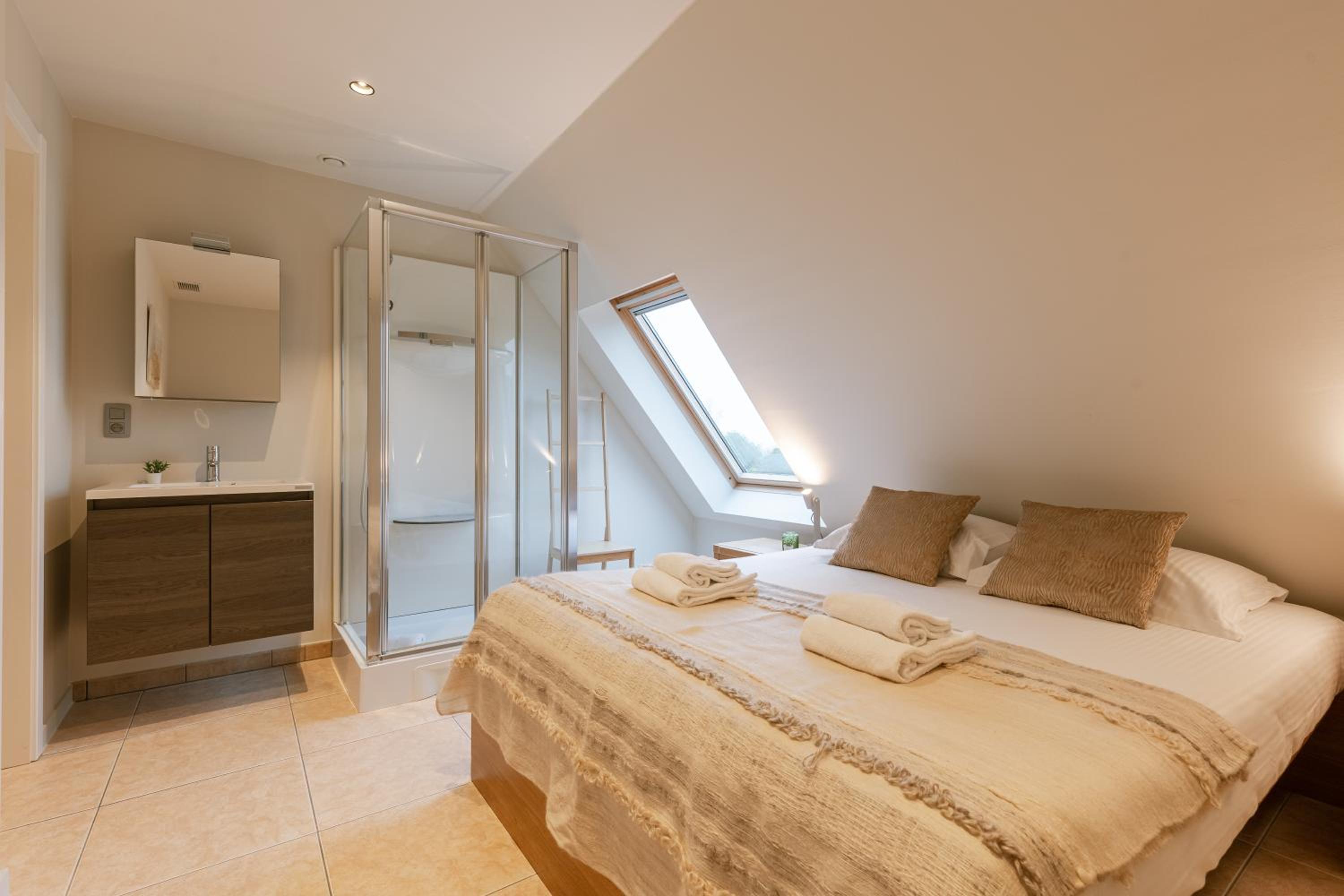 Relaxing Holiday Home with Terrace Close to the Beach