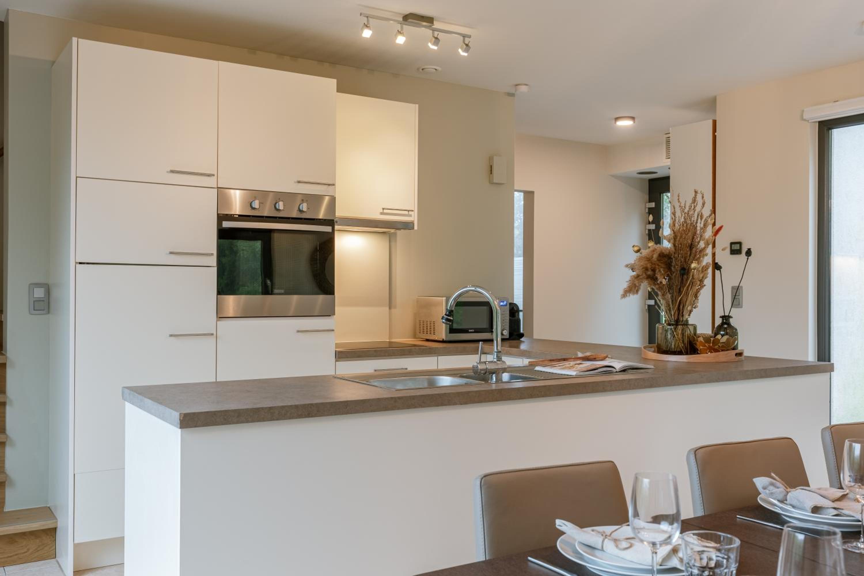 Relaxing Holiday Home with Terrace Close to the Beach