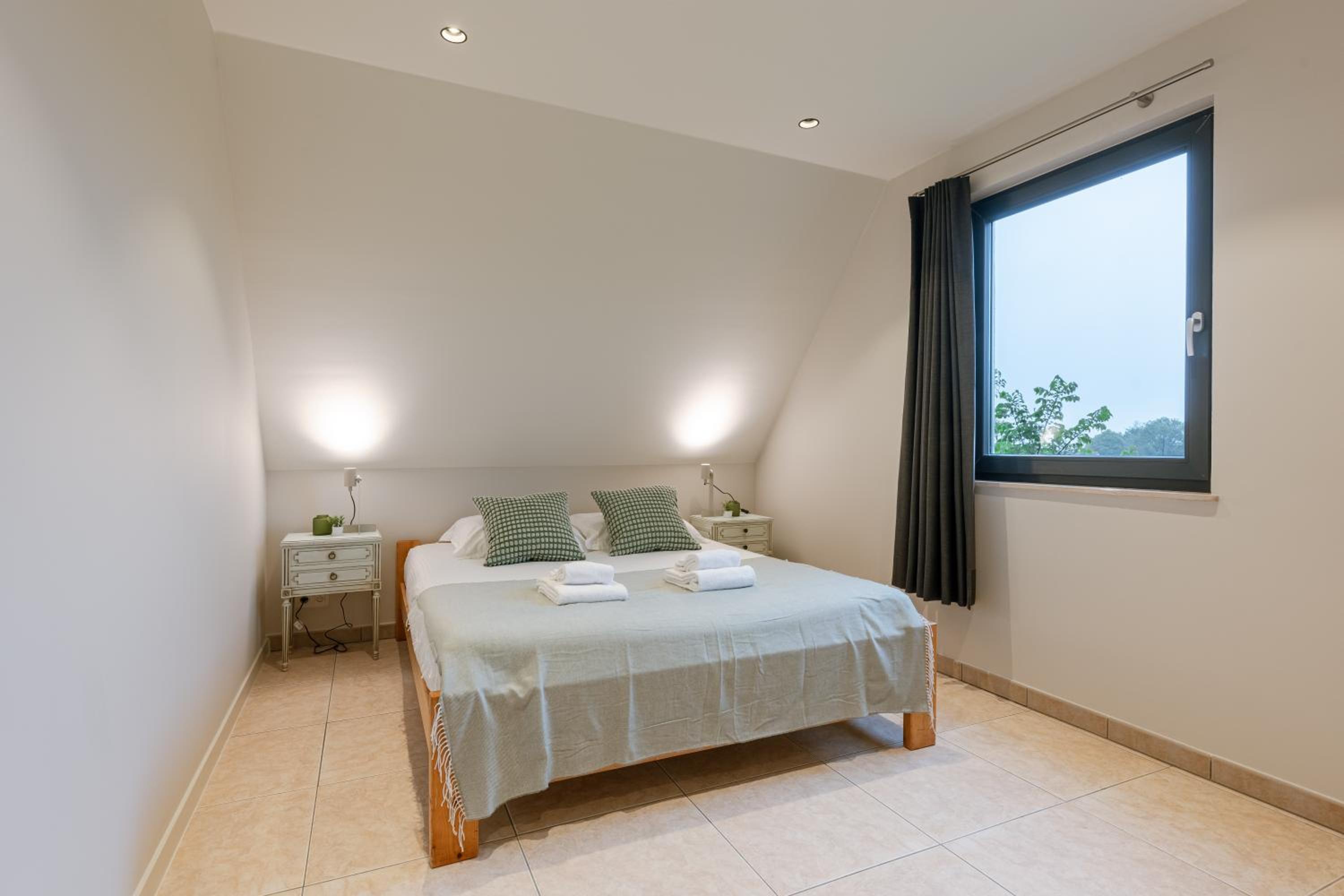 Relaxing Holiday Home with Terrace Close to the Beach