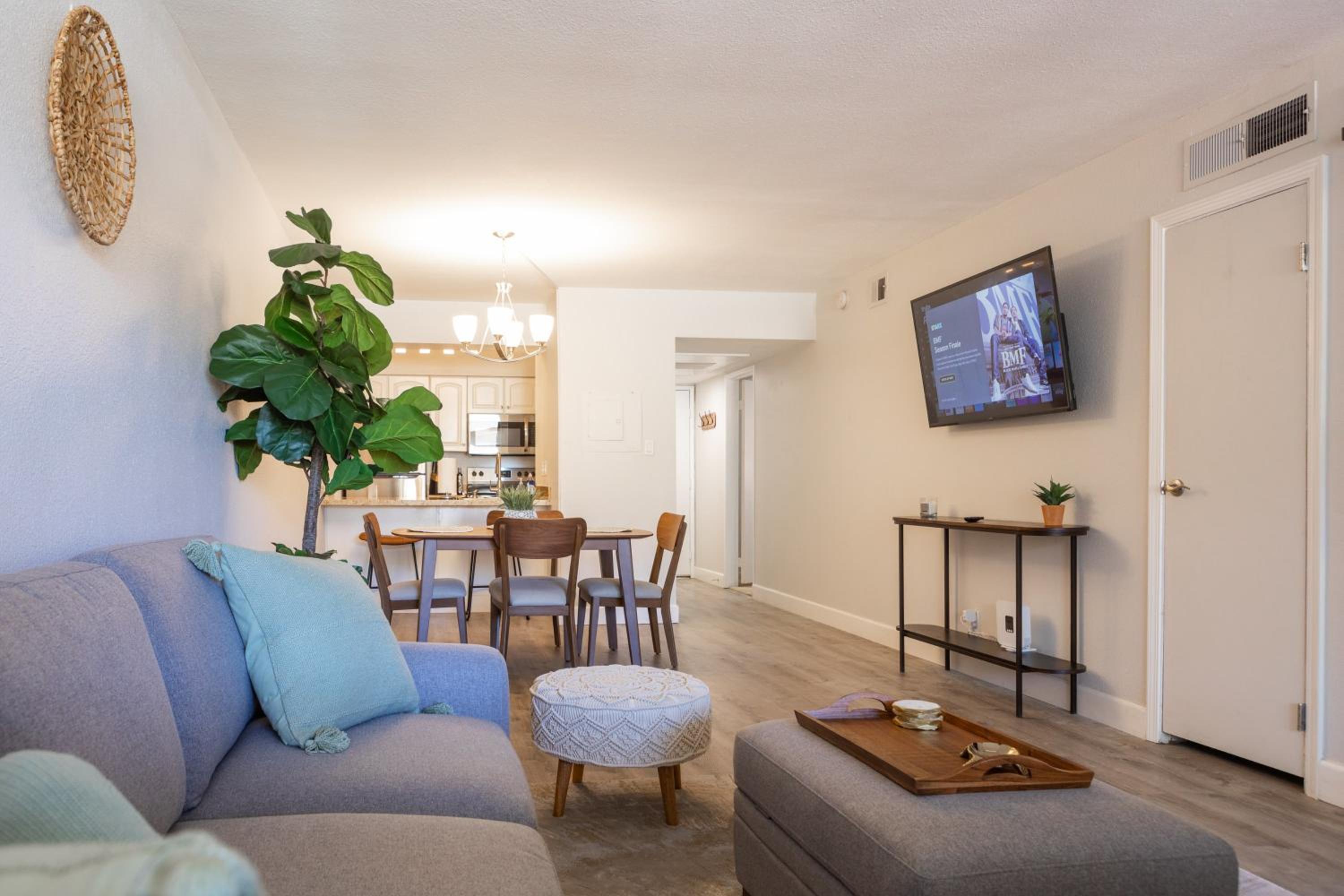 Chic Condo with Heated Pool and Spa Old Town Scottsdale view 2