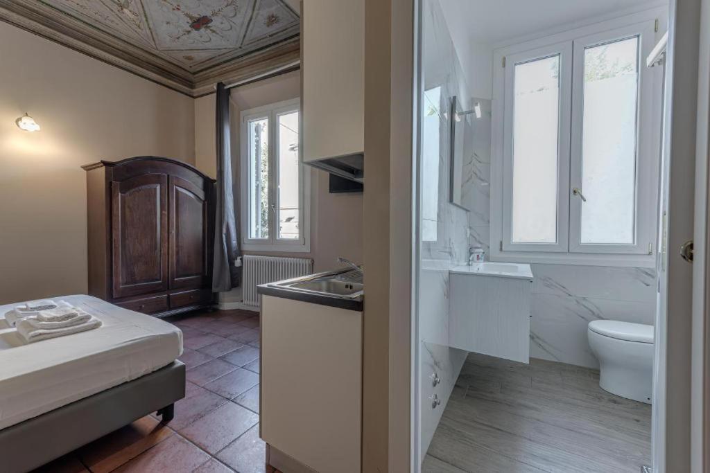 DUE TORRI Rooms - BEDINBOLOGNACENTRO view 5