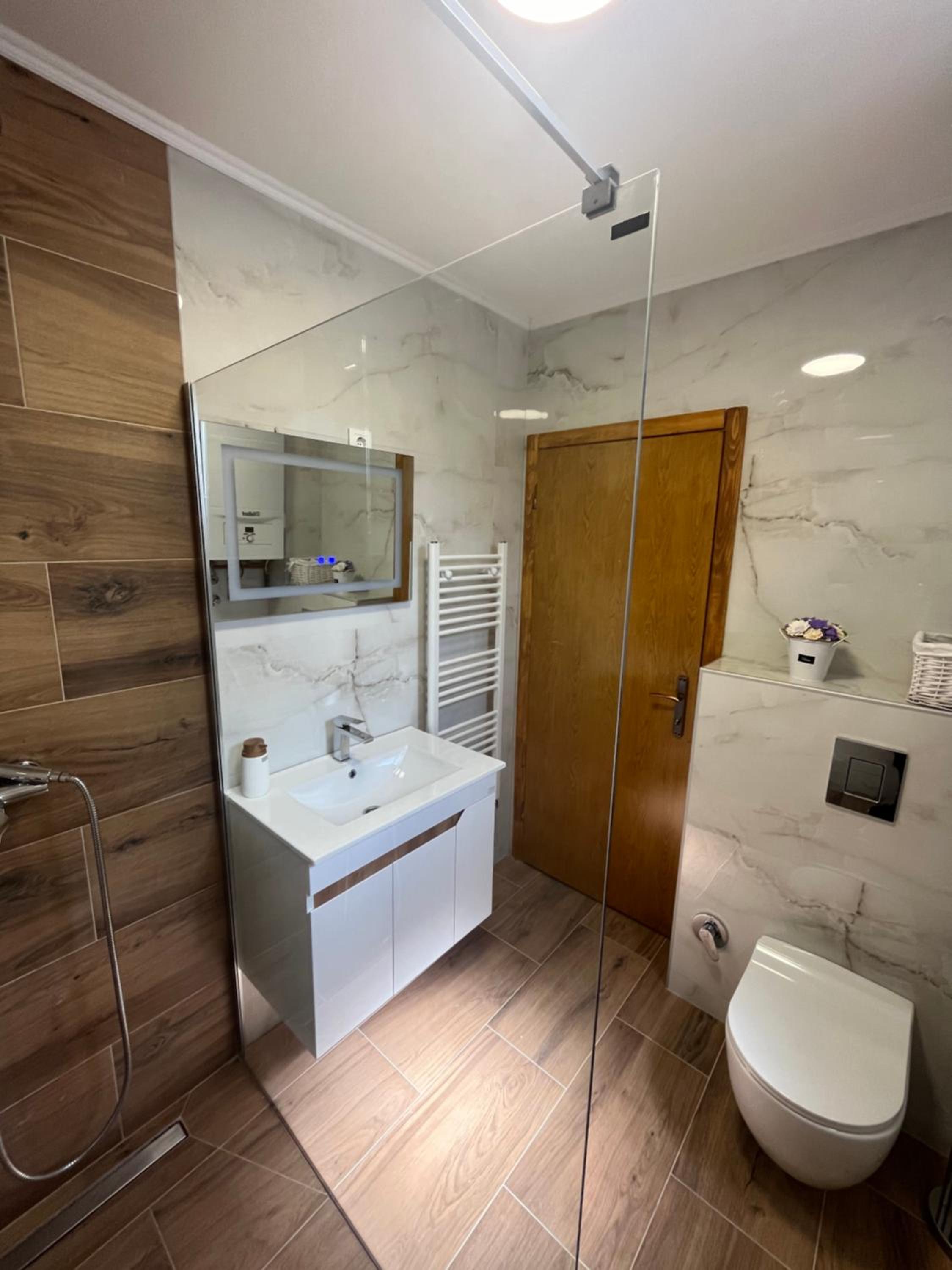 Apartment Mey