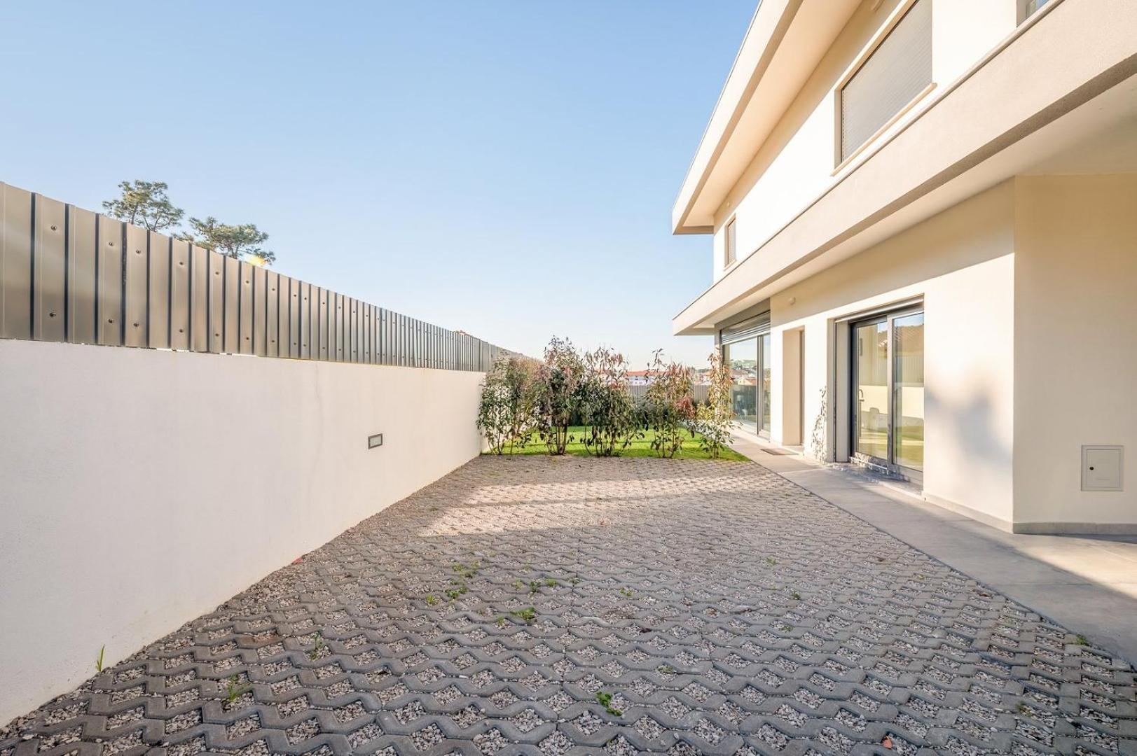 GuestReady - Peaceful stay in Charneca da Caparica view 3