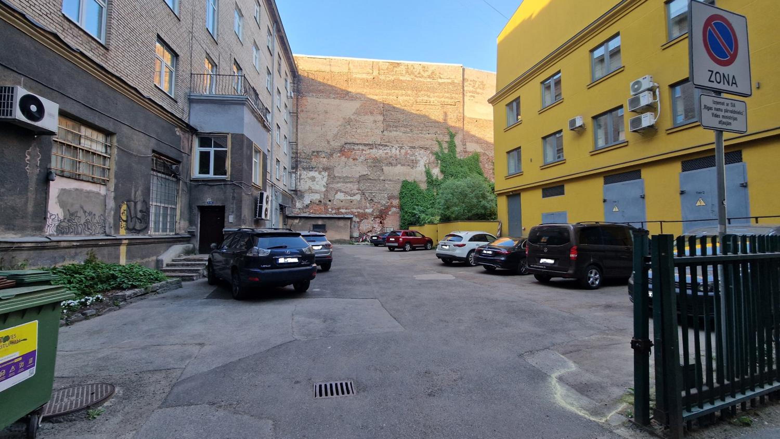 Photo 43