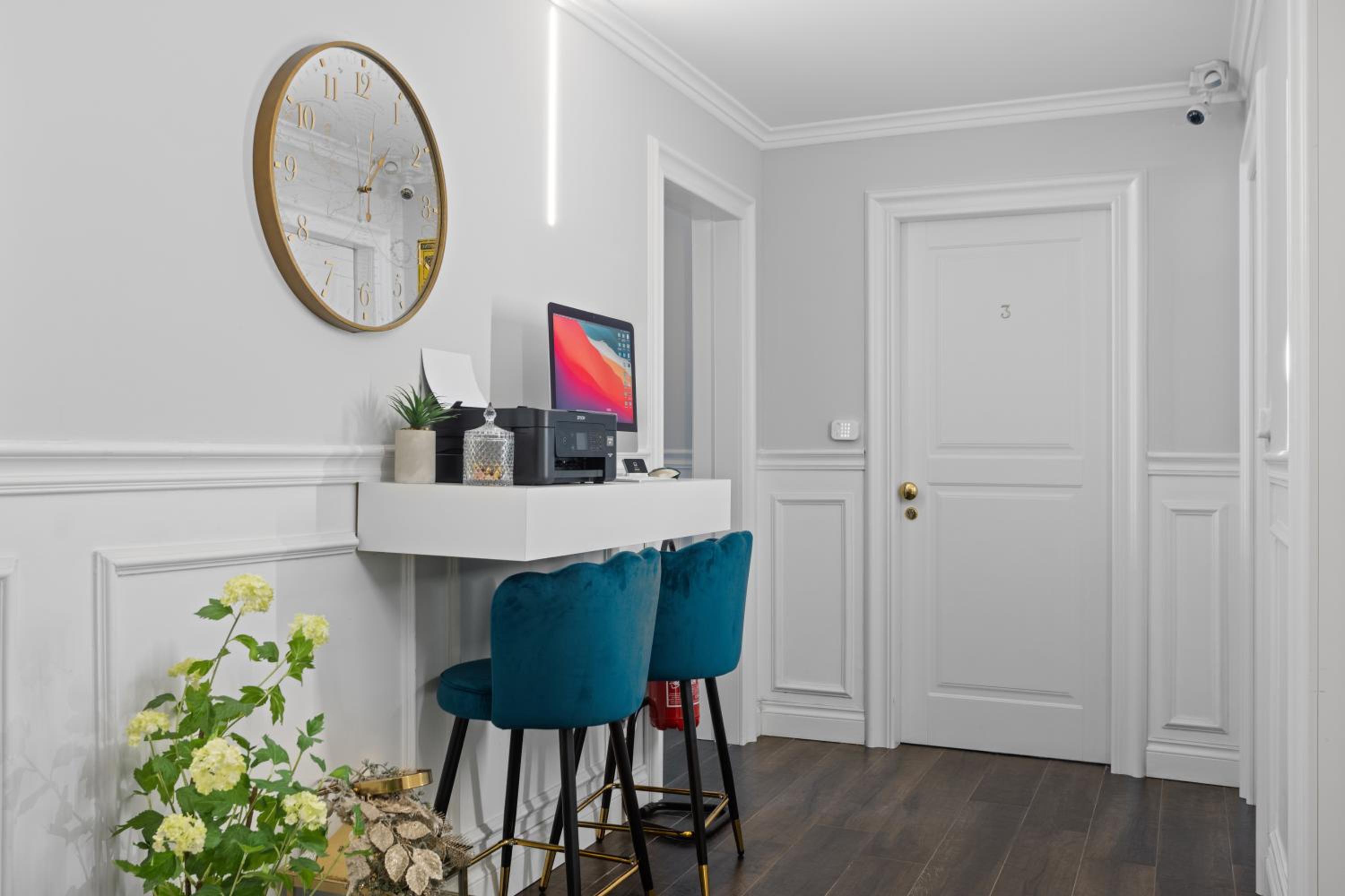 GHR Navona Inn