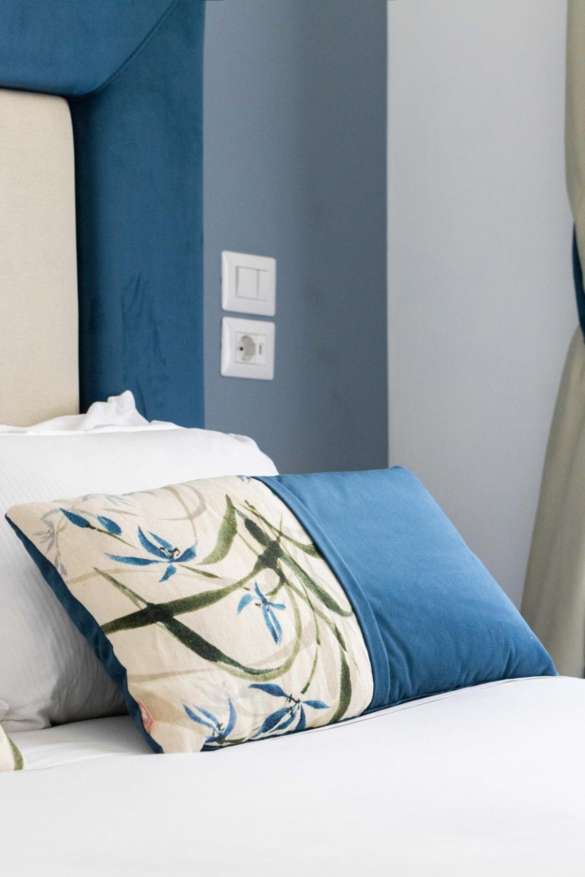 GHR Navona Inn