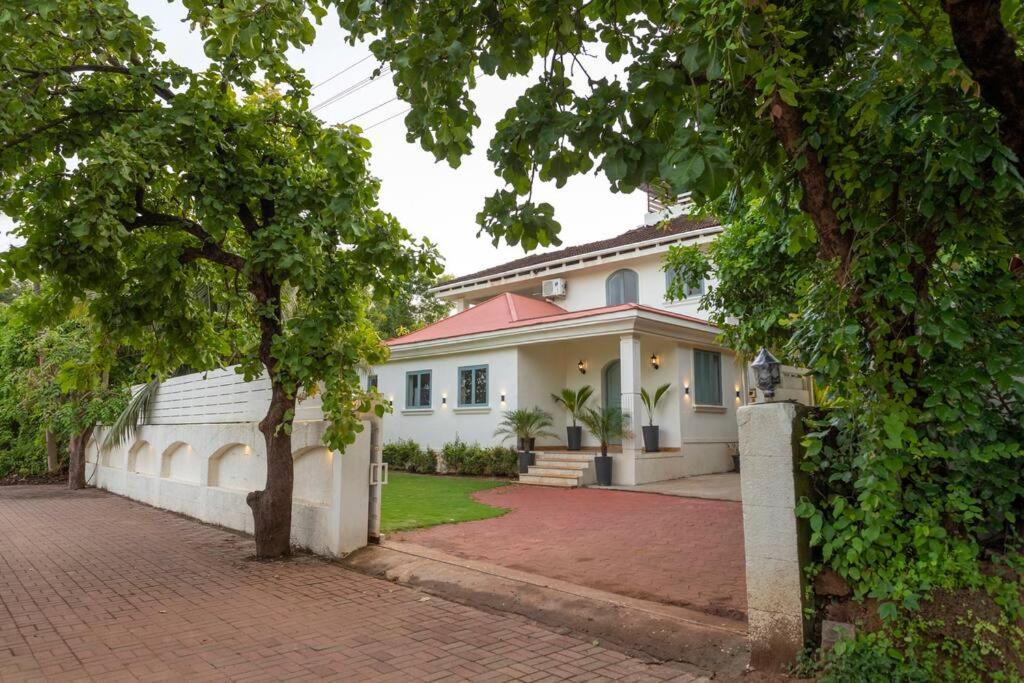 Villa Zarafet By Claro Stay- 5BR Private Pool In Vagator