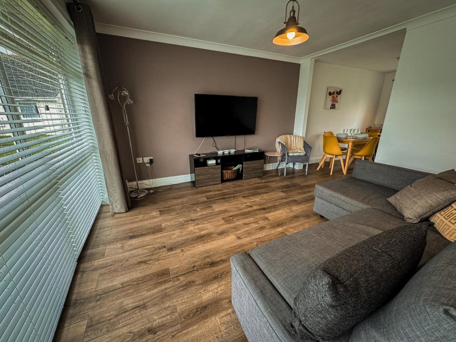 Dog Friendly Kessingland Chalet | Coastal Retreat view 2
