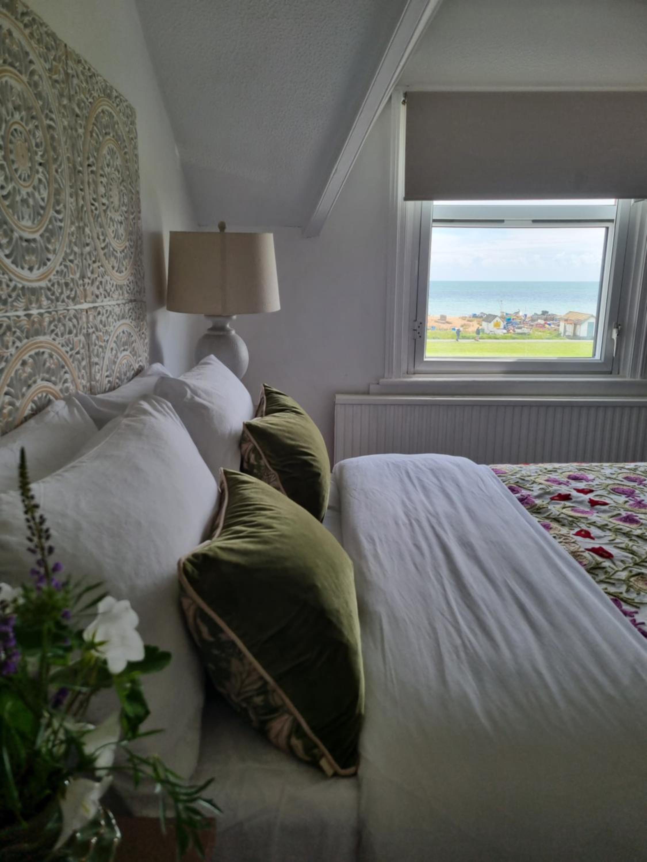 Spacious beachfront apartment reviews in pictures