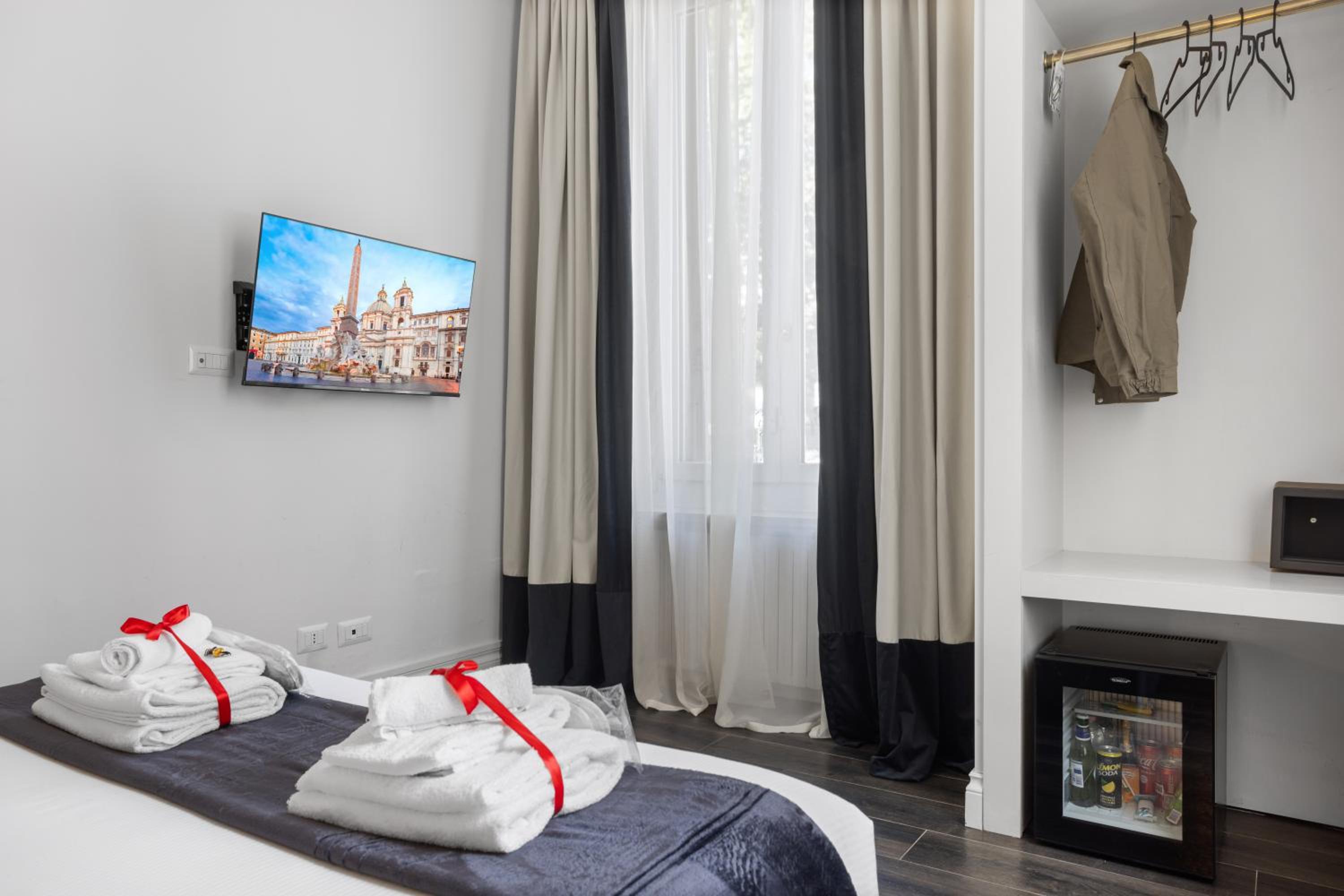 GHR Navona Inn