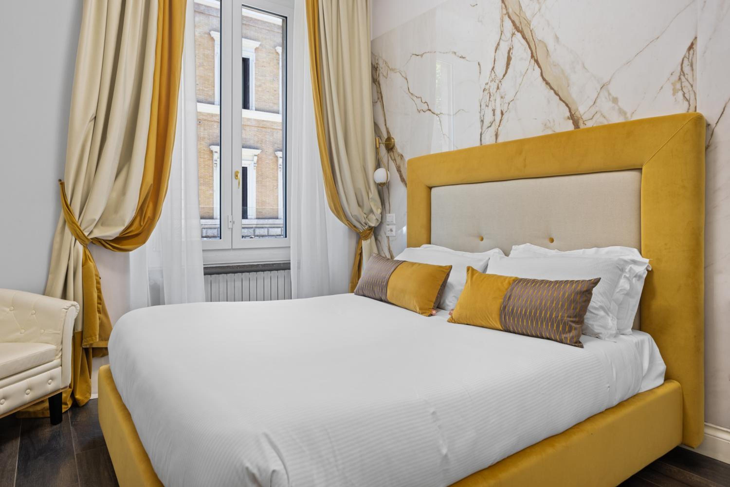 GHR Navona Inn