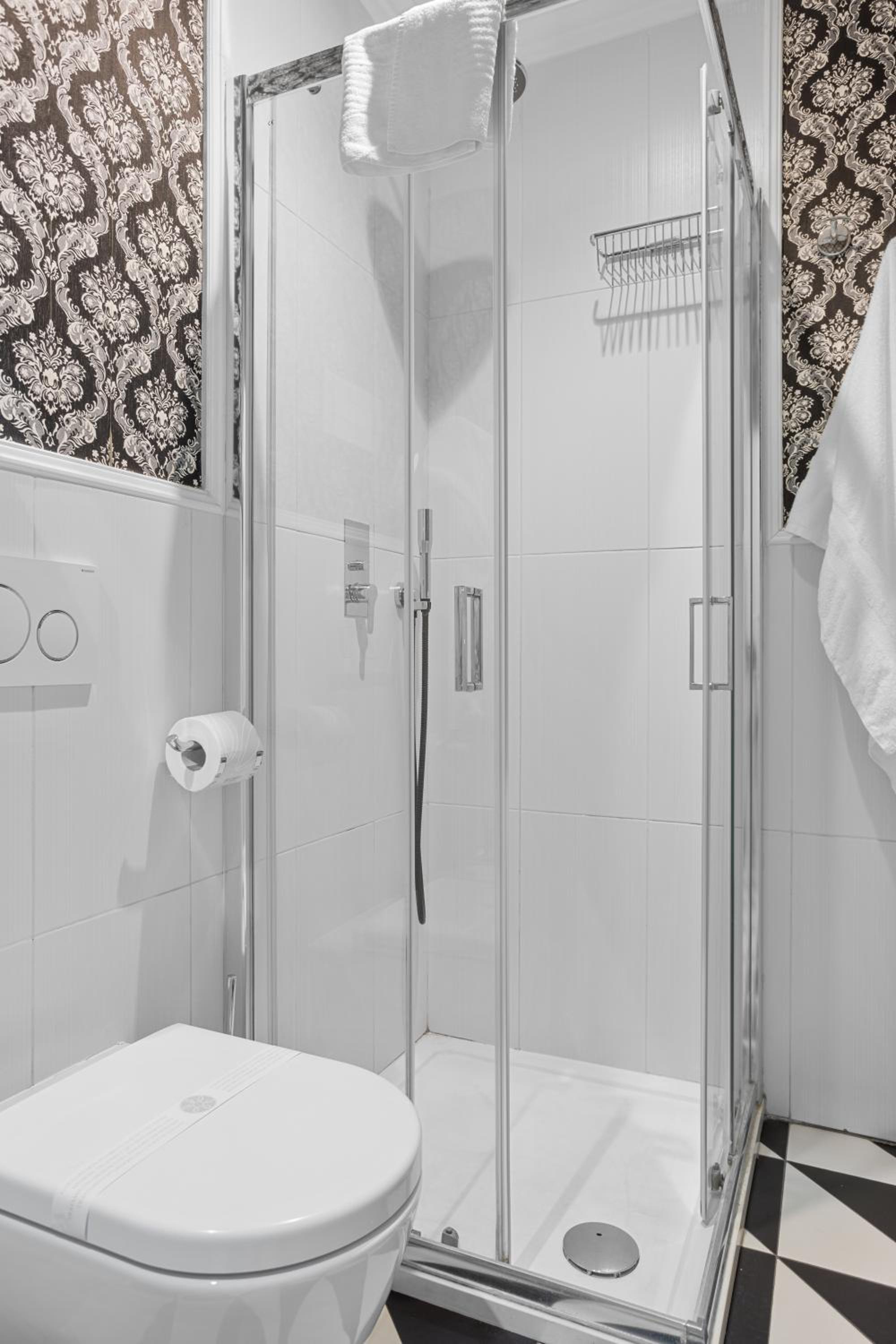 GHR Navona Inn