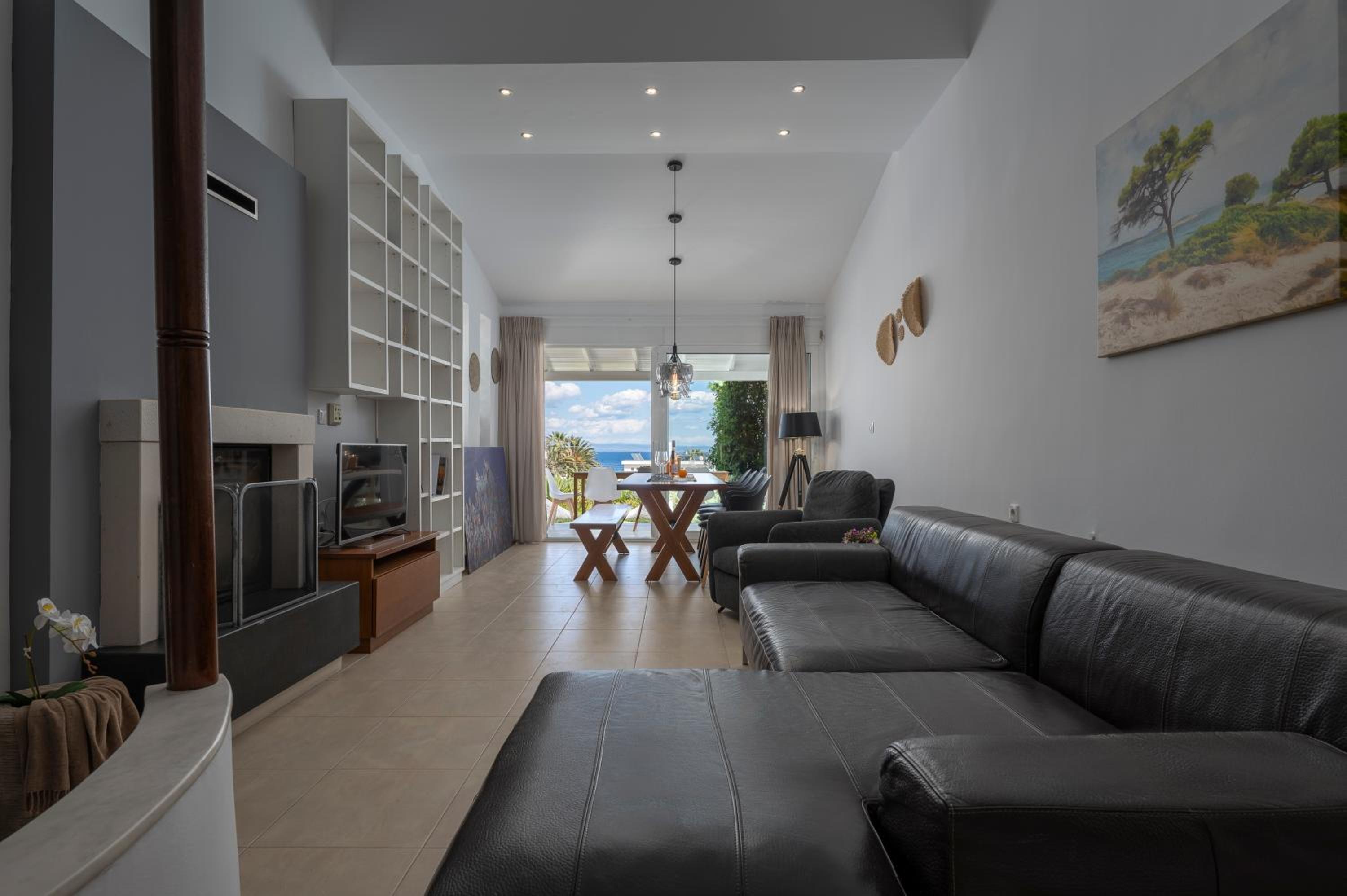 NG Villas Polichrono