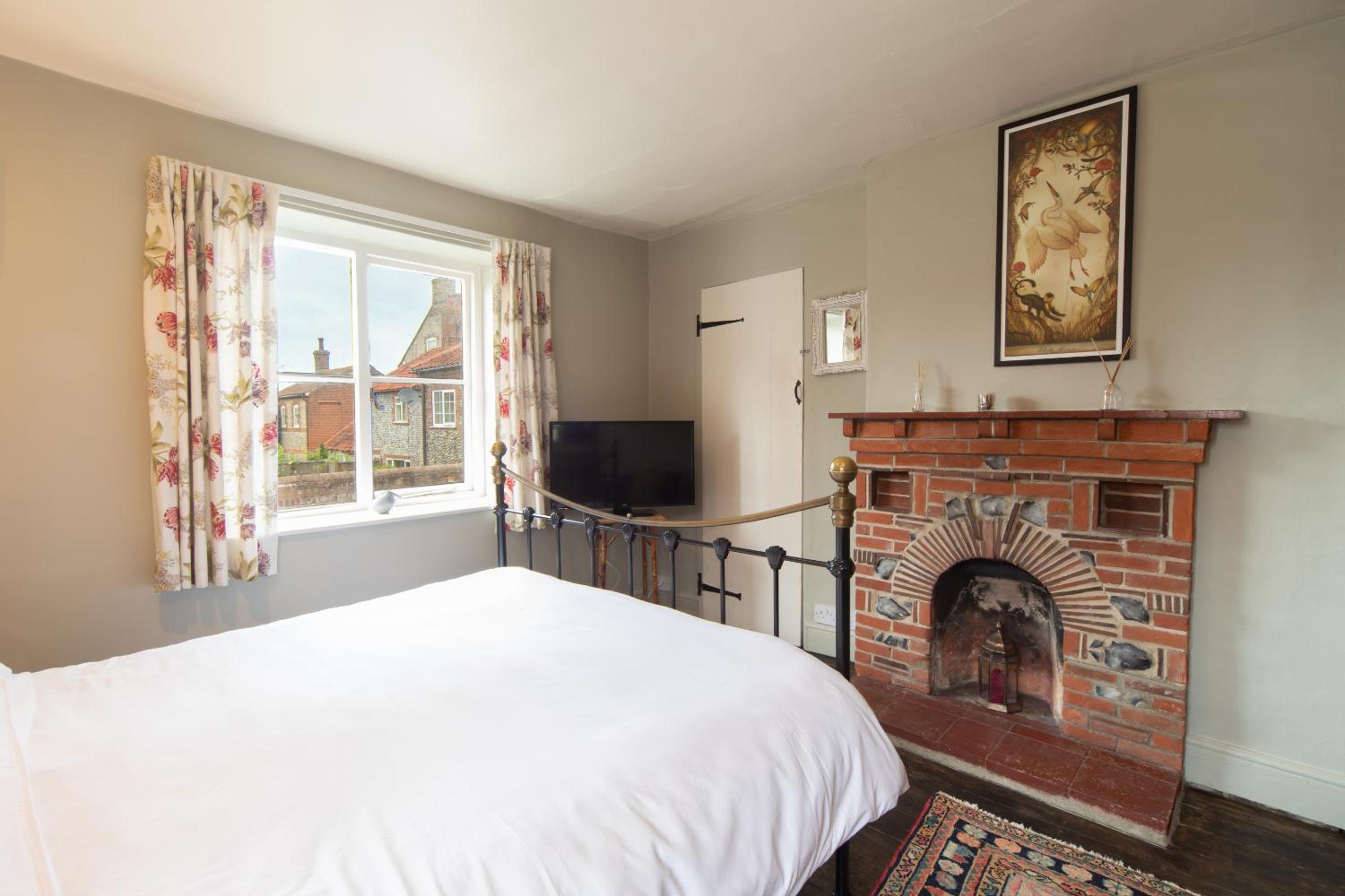 The Harnser, Cley view 4