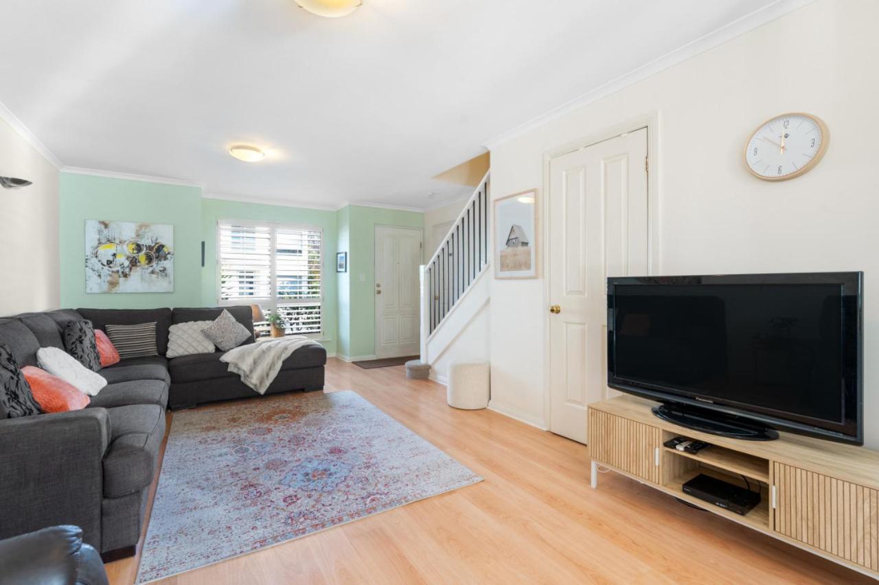 Fantastic family home near city