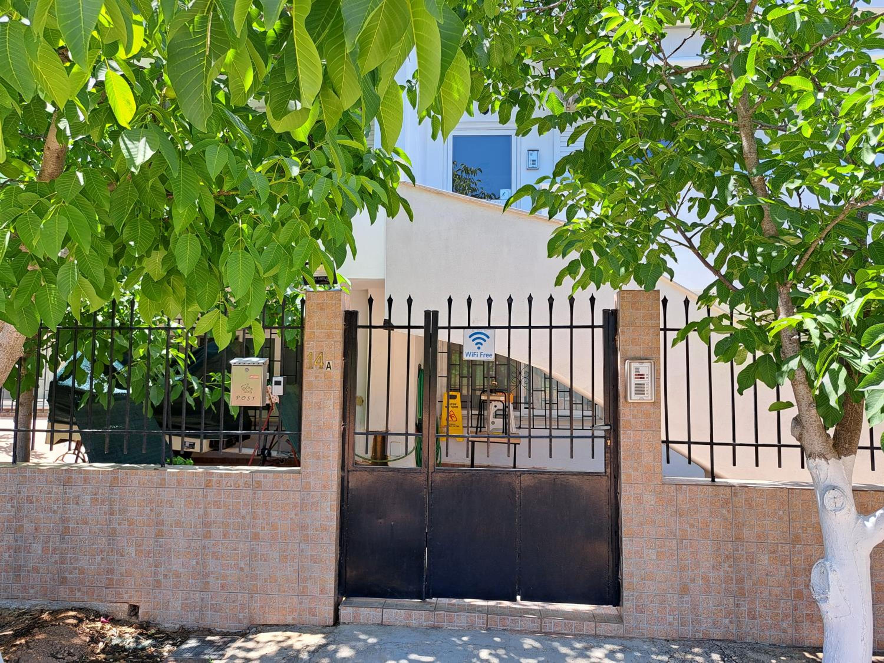 Nina rooms-near to the Athens' airport view 4