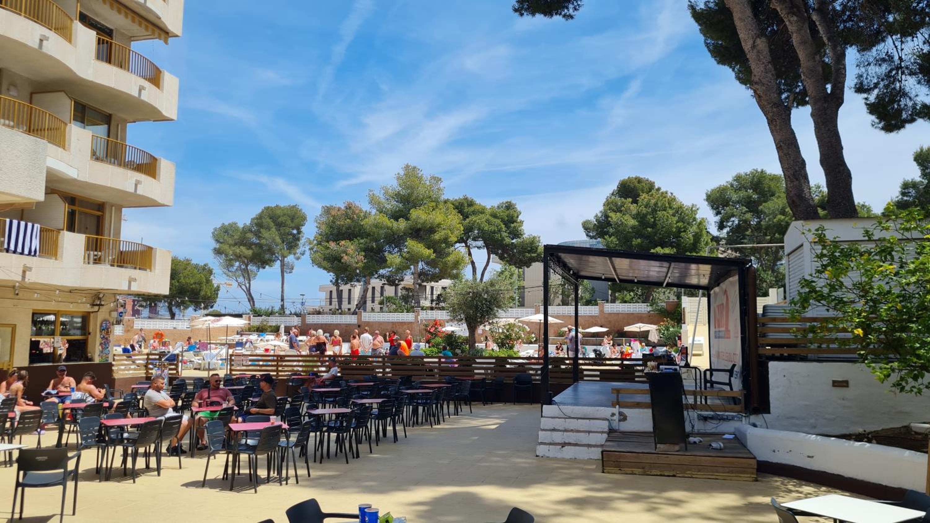 Apartamento con piscina Inter 2