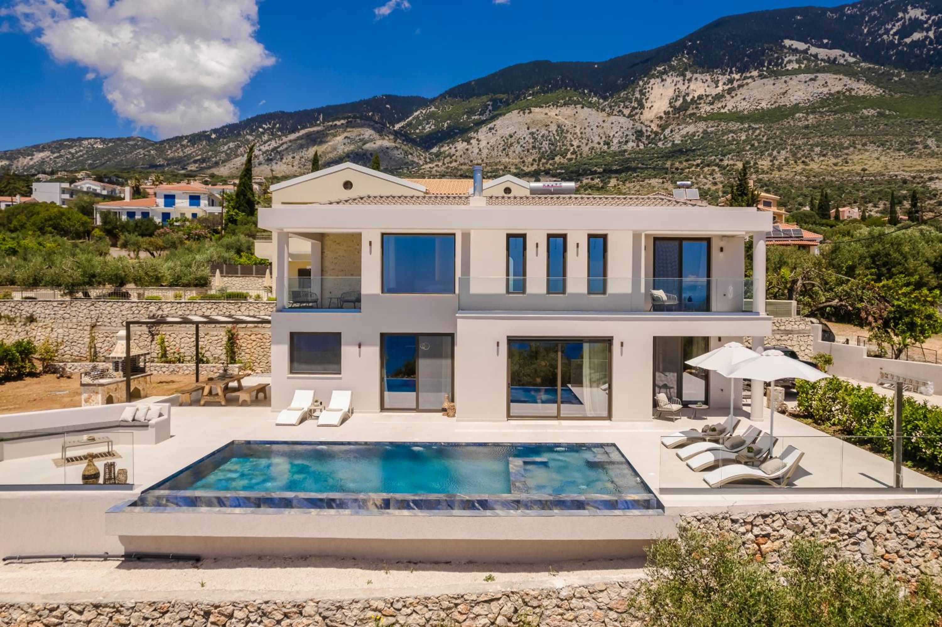 DEOS VILLA
