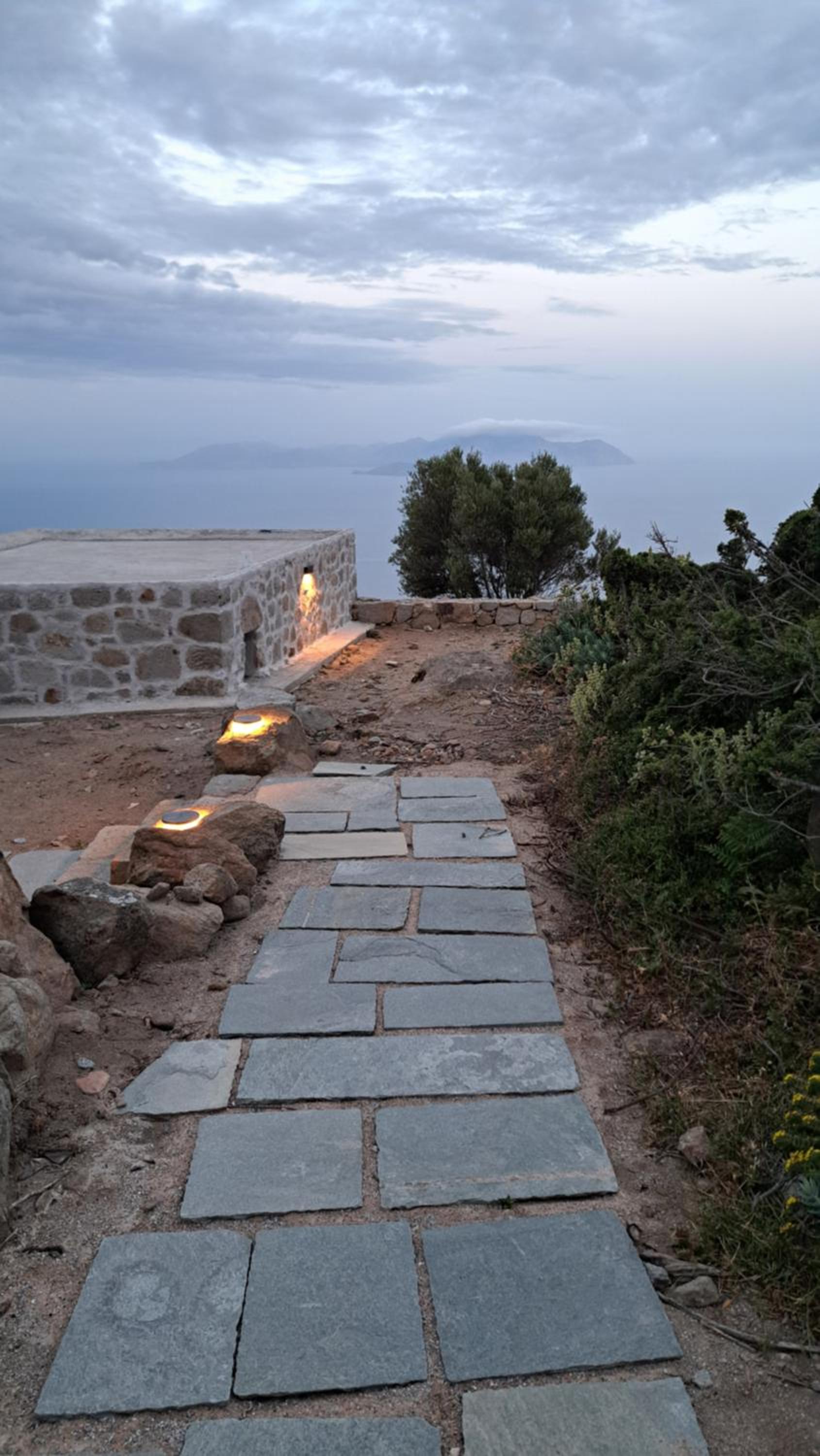 Nisyros Nest