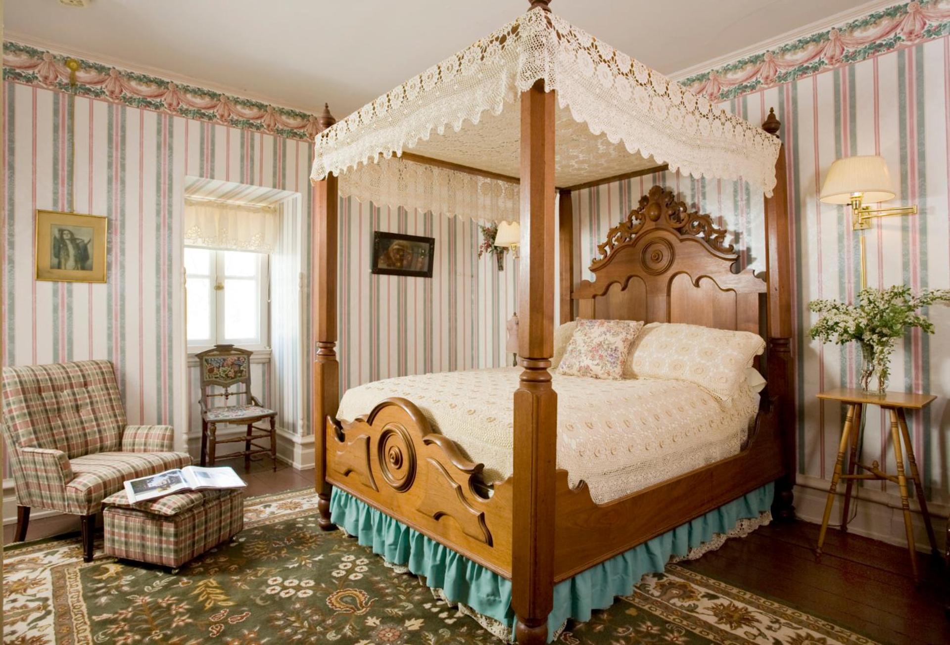 Hannibal Vacations - Garth Woodside Mansion Bed and Breakfast - Property Image 5