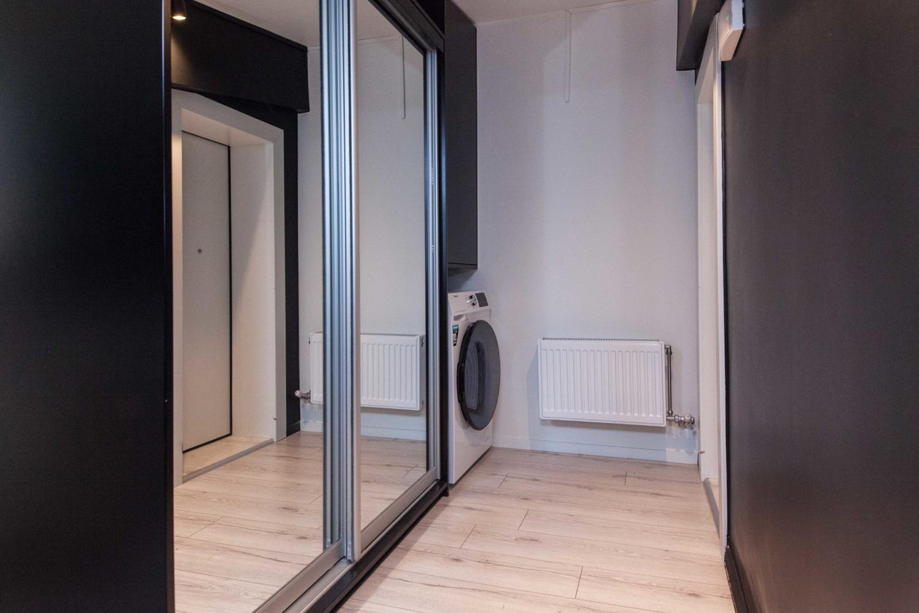 Marousi 2 Bd Modern Luxury Living with Shared Pool