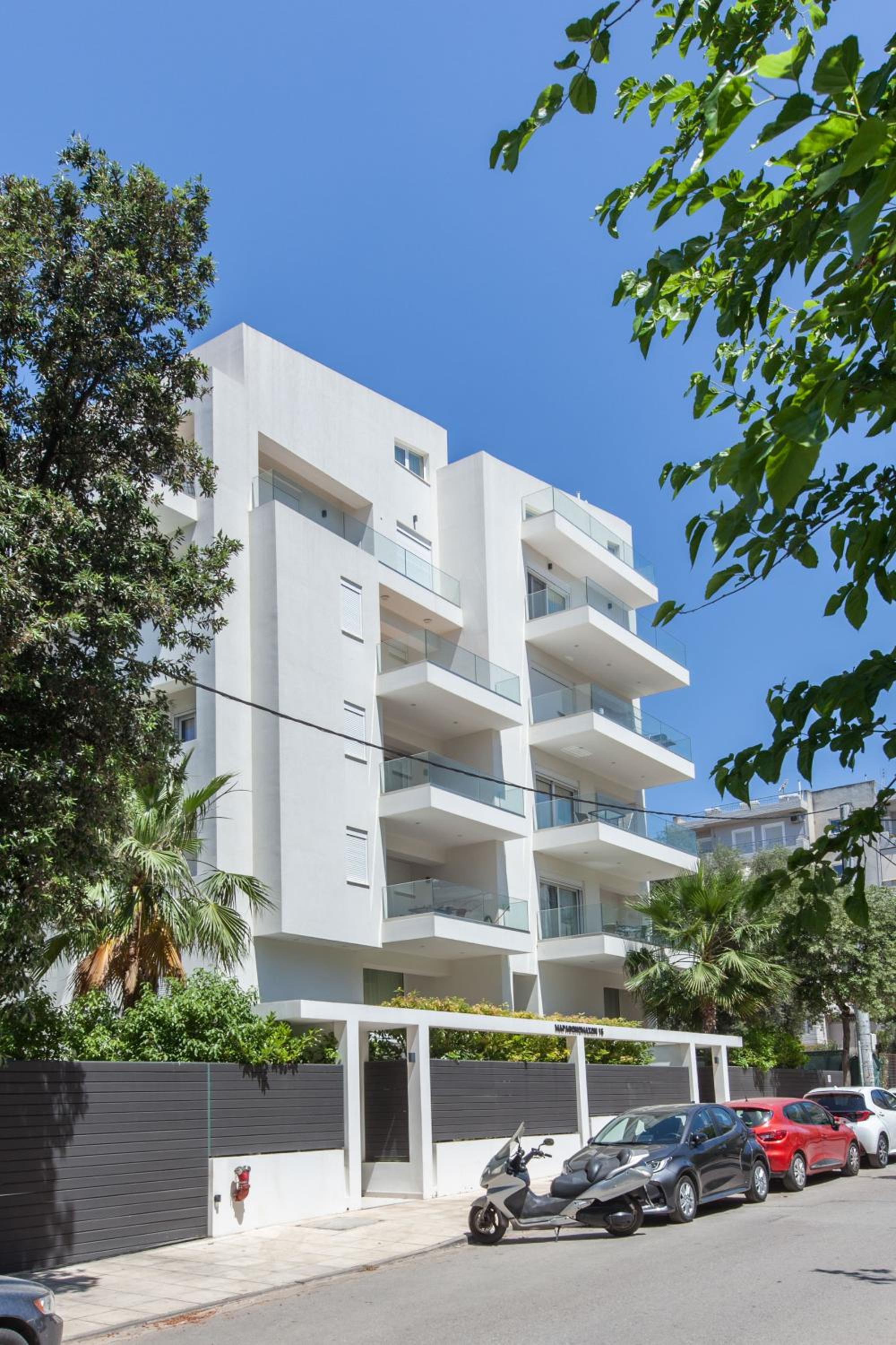 Marousi 2 Bd Modern Luxury Living with Shared Pool