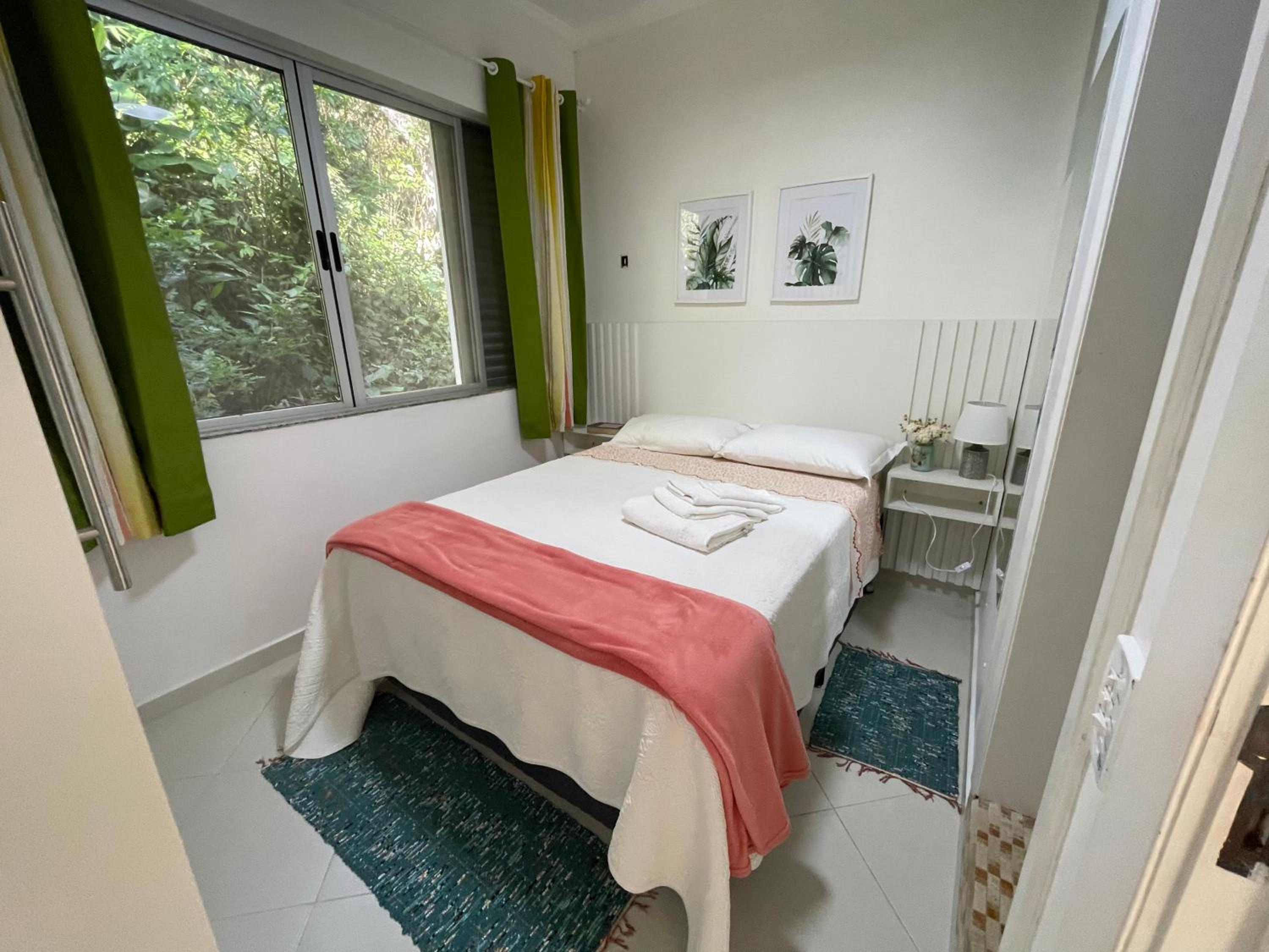 Apartamento Maré Mansa a 30 metros da praia Mansa em Caiobá com Wifi