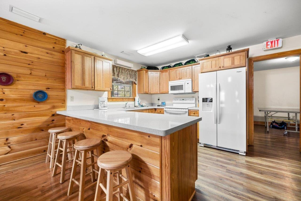 Poplar Point Condo Unit 12D by Eden Crest view 4