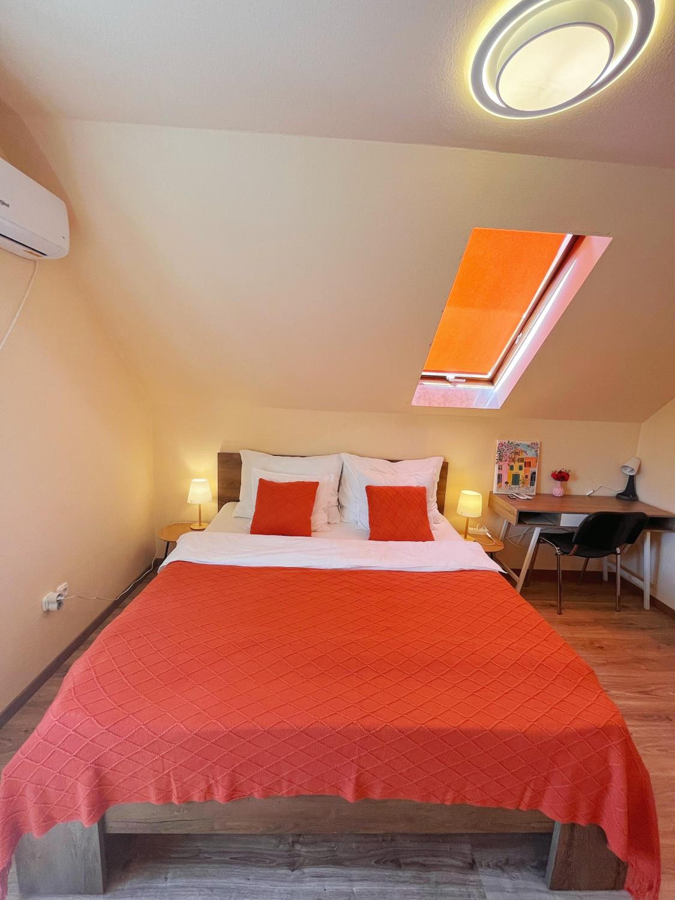 Garden villa Free parking and air conditioning view 3