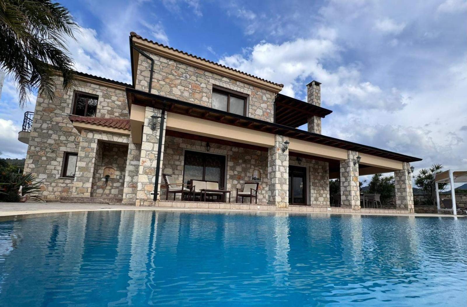 Sunset View Villa