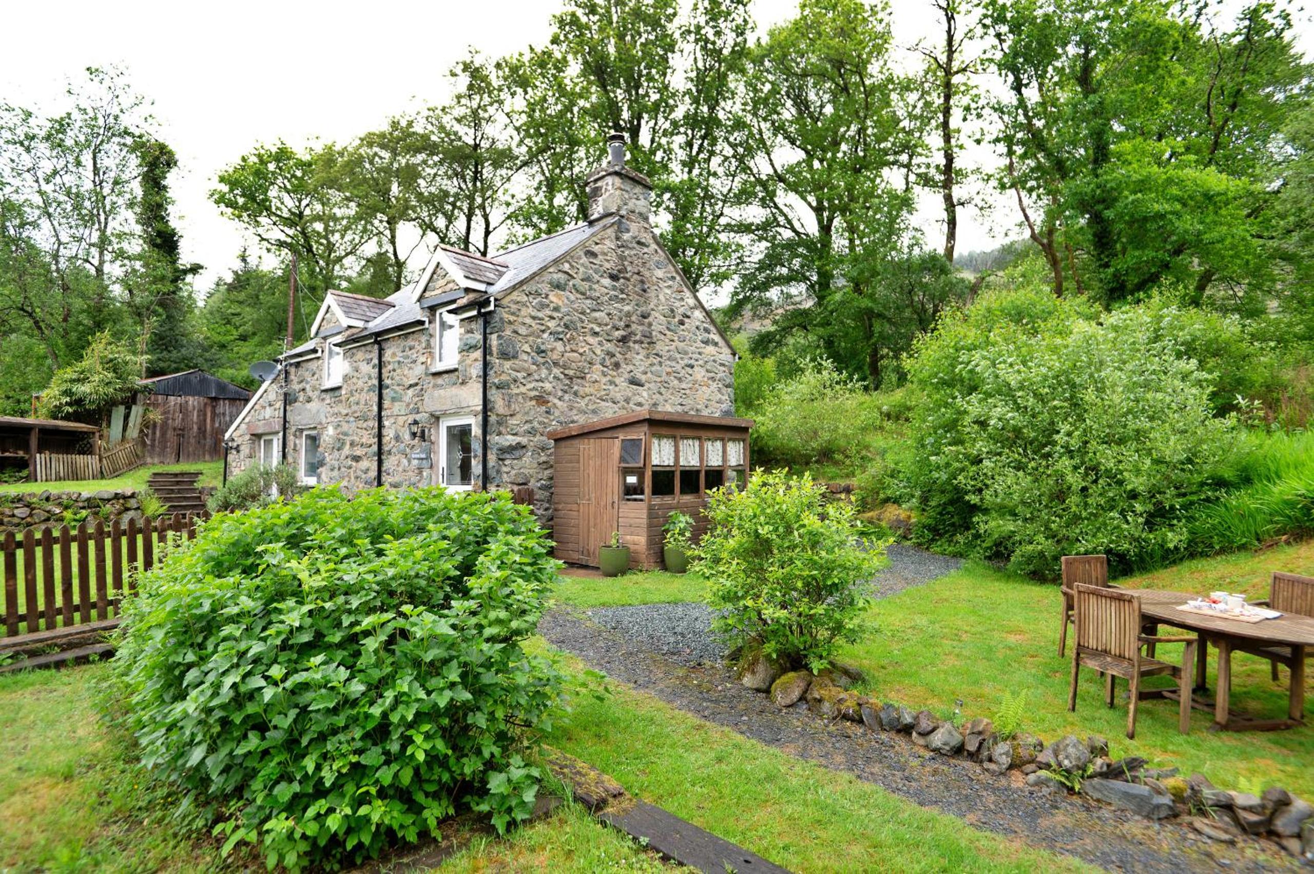Finest Retreats - Hermon Bach view 2