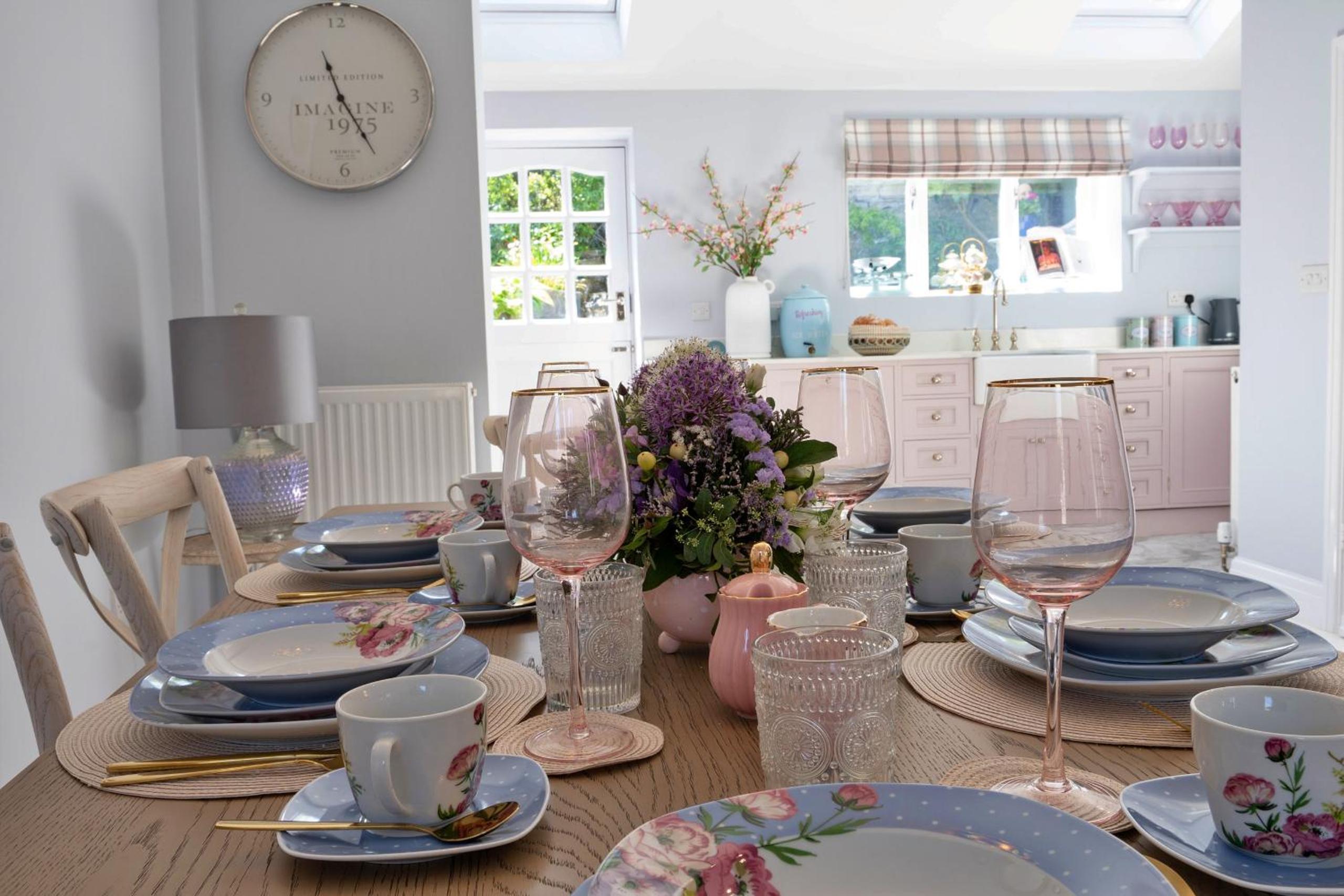 Finest Retreats - Sisu Bakewell, Limestones Cottage