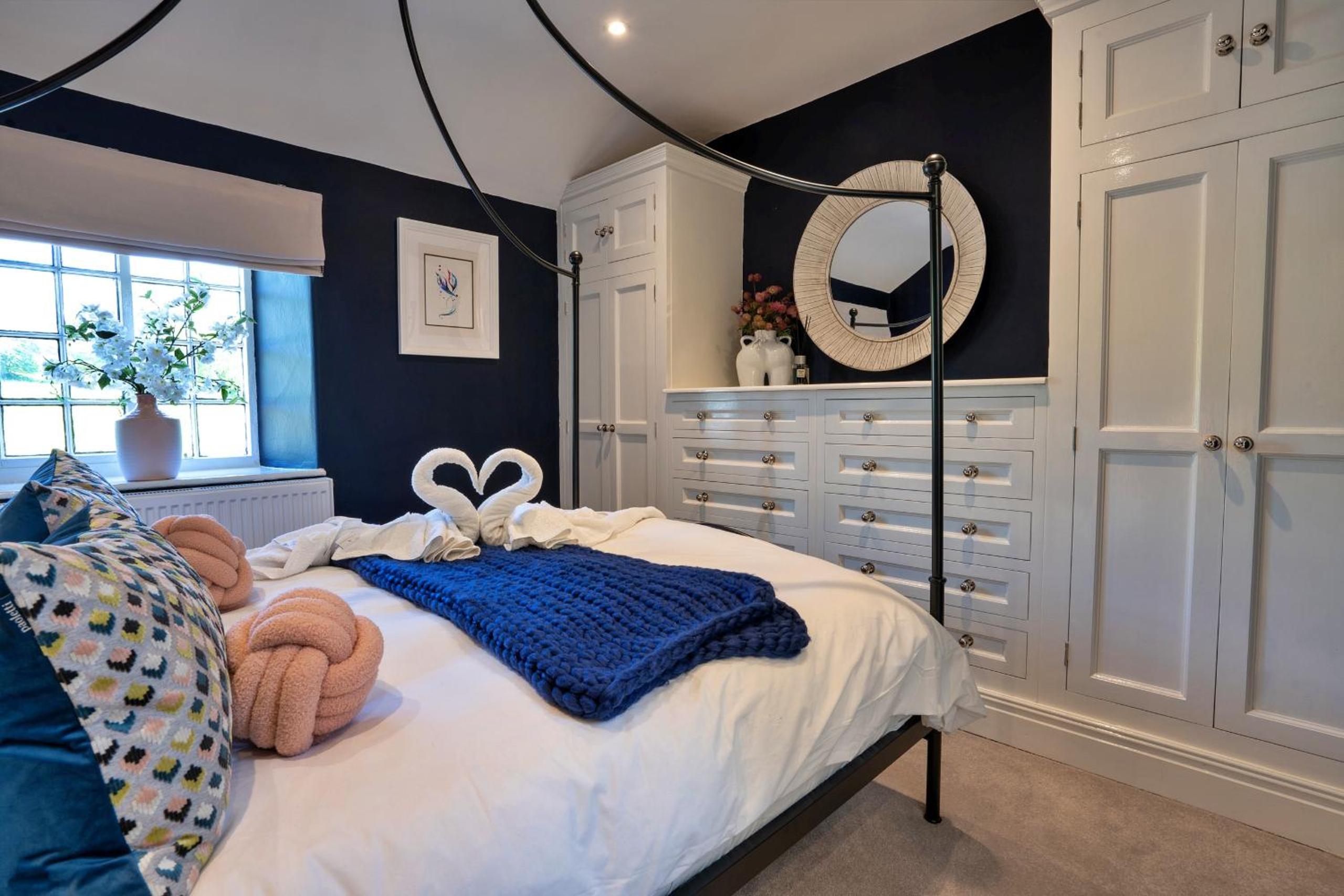 Finest Retreats - Sisu Bakewell, Limestones Cottage