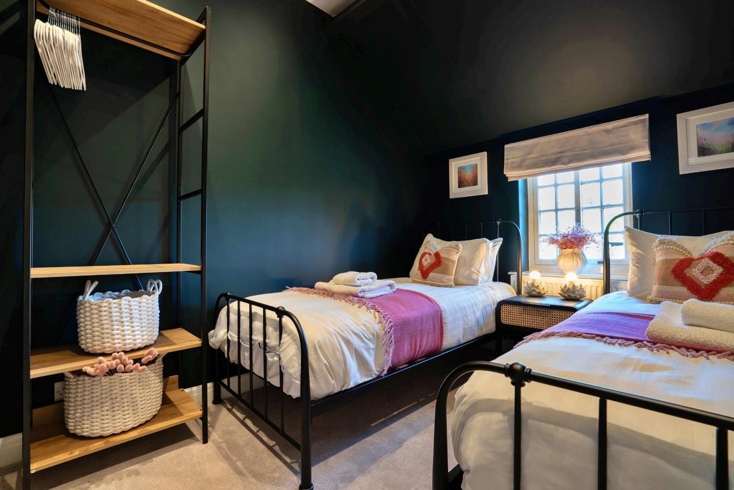 Finest Retreats - Sisu Bakewell, Limestones Cottage