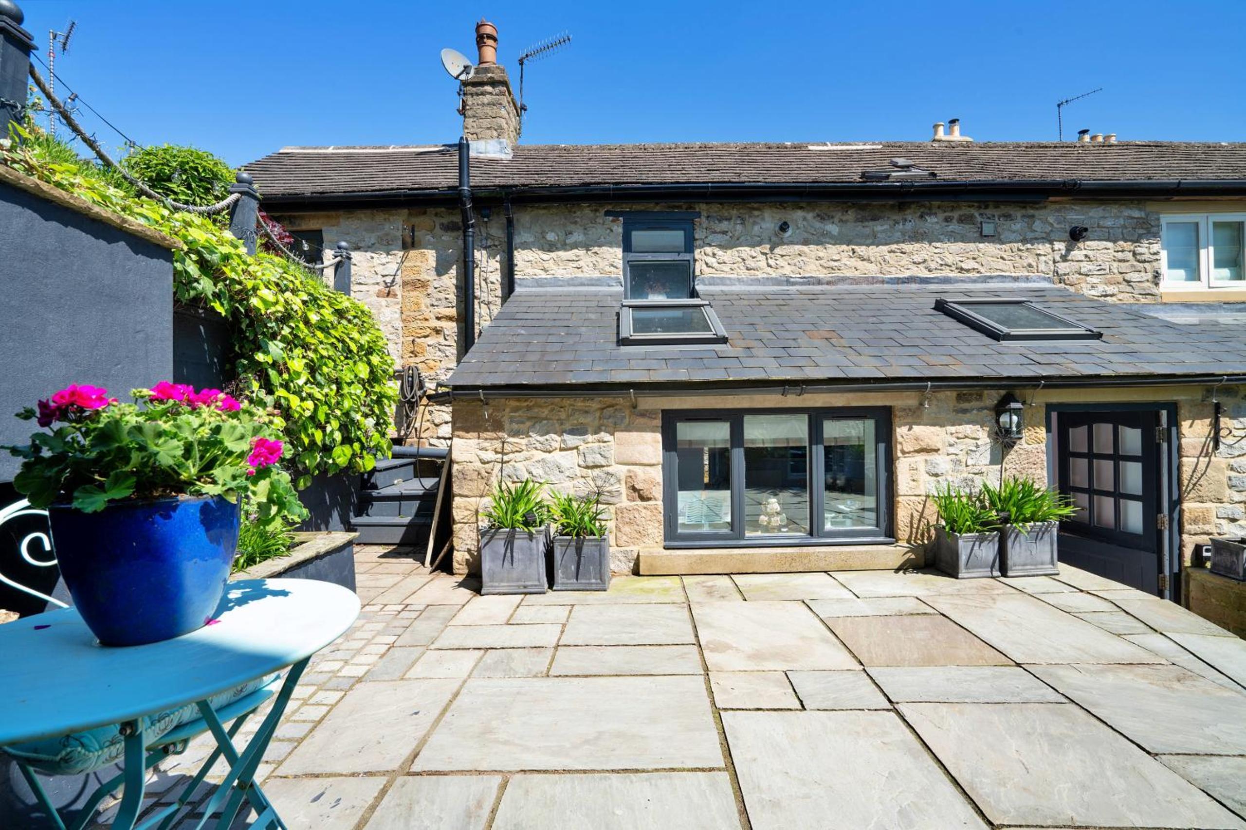 Finest Retreats - Sisu Bakewell, Limestones Cottage