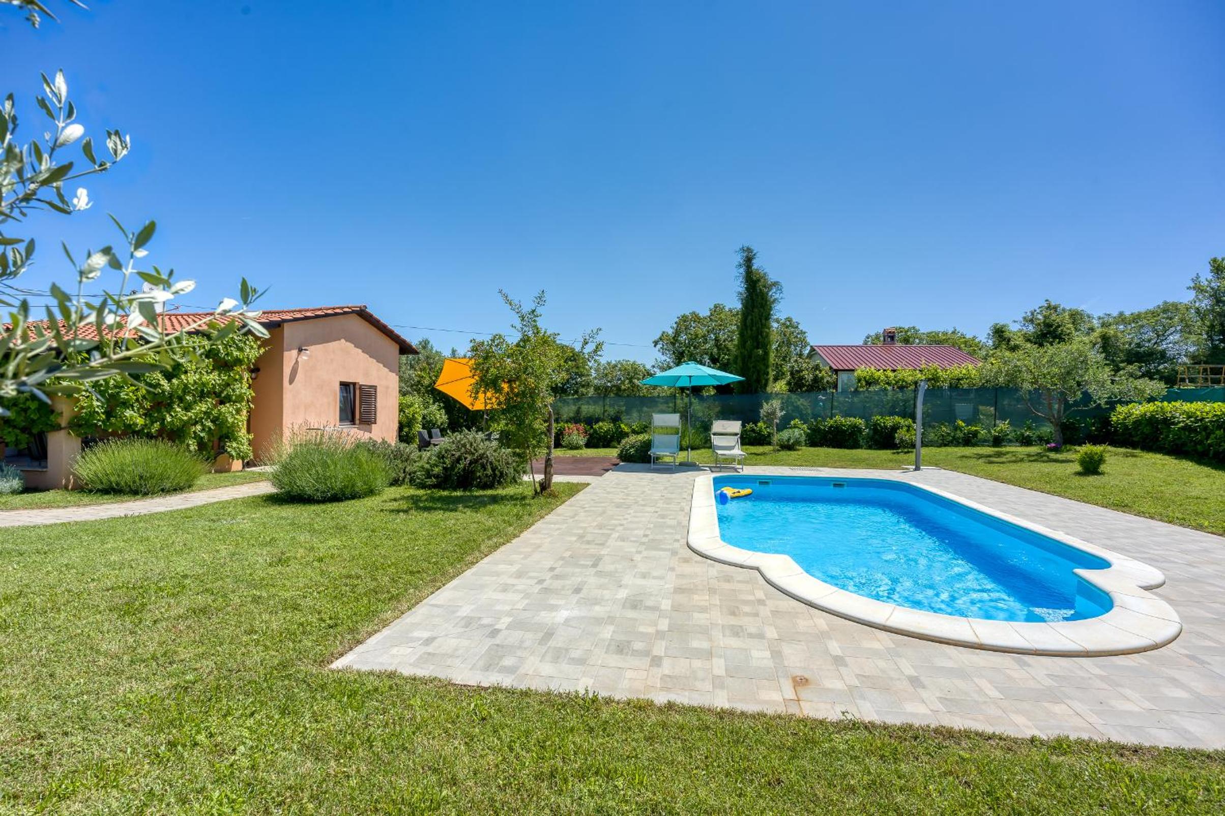 Casa Luka Vareski view 4