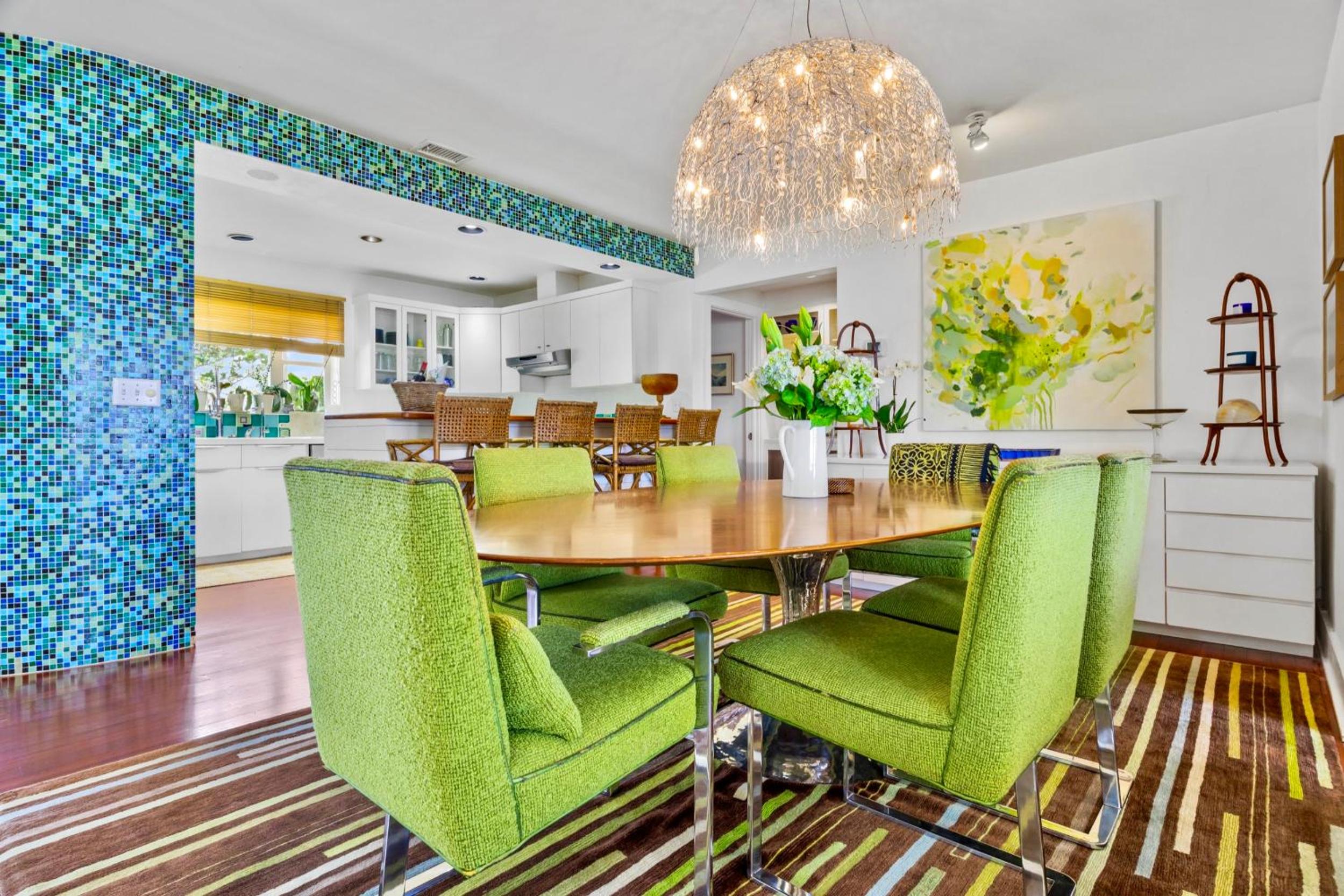 The Spacious Beach House within 5-minutes walk to Ponte Vedra Beach, close Mayo Clinic, and TPC Sawgrass view 4