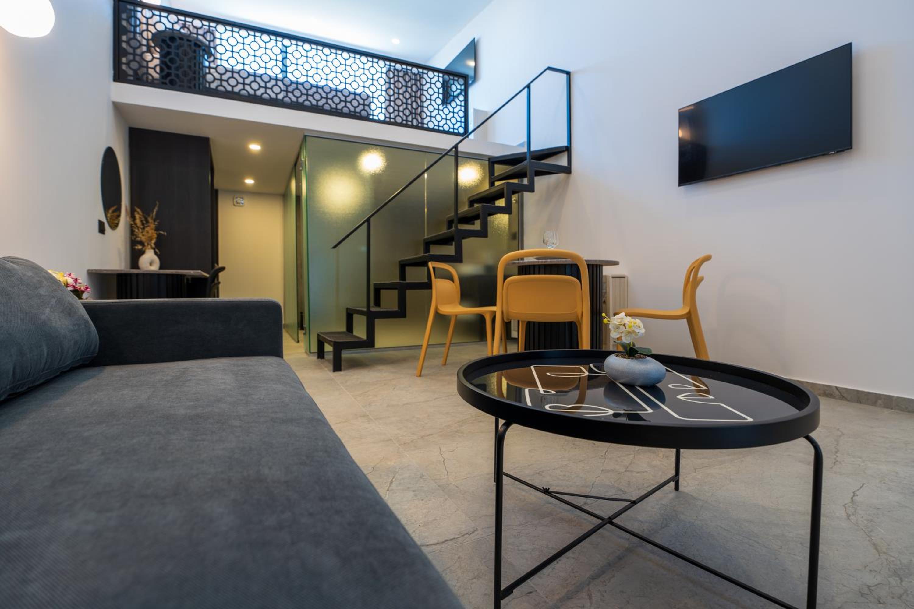EcoHeaven Suites